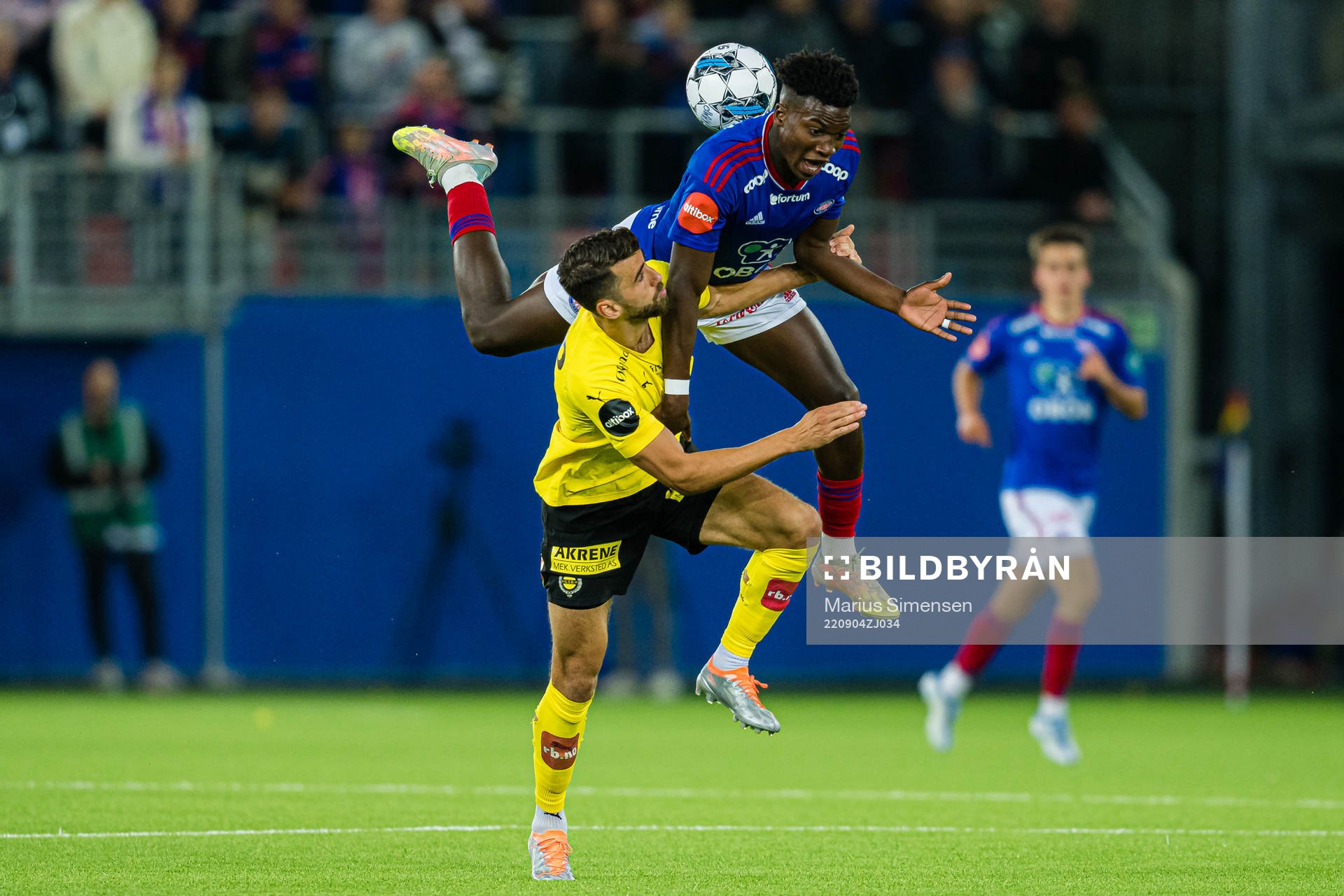 Vetle Winger Dragsnes of Lillestrøm and Seedy Jatta of