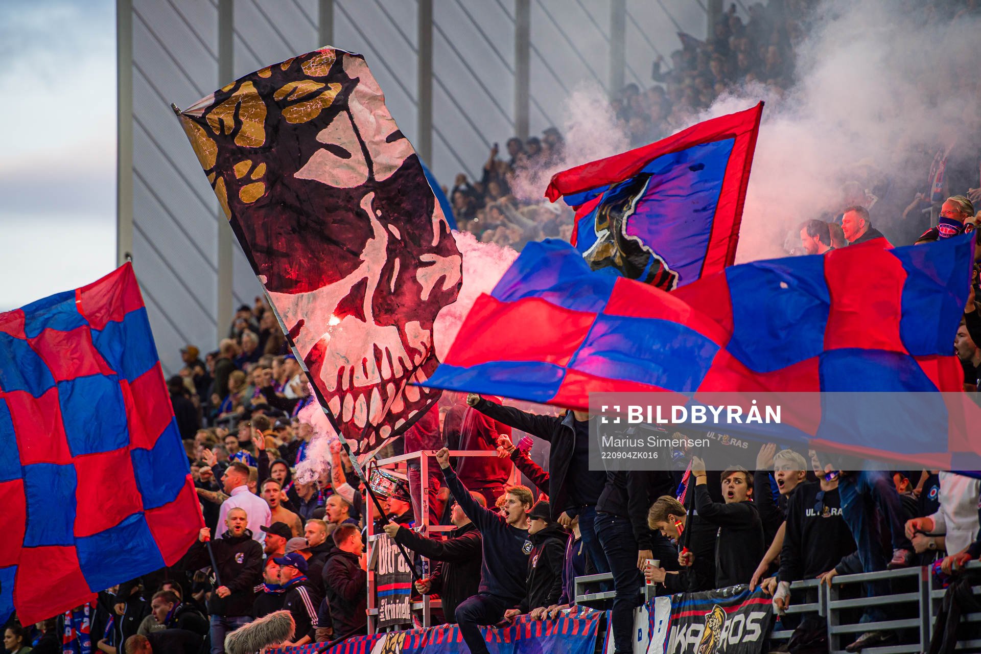 Spectators in the stands ahead of the Eliteserien match between Vålerenga and Lillestrøm on September 4, 2022 in Oslo.