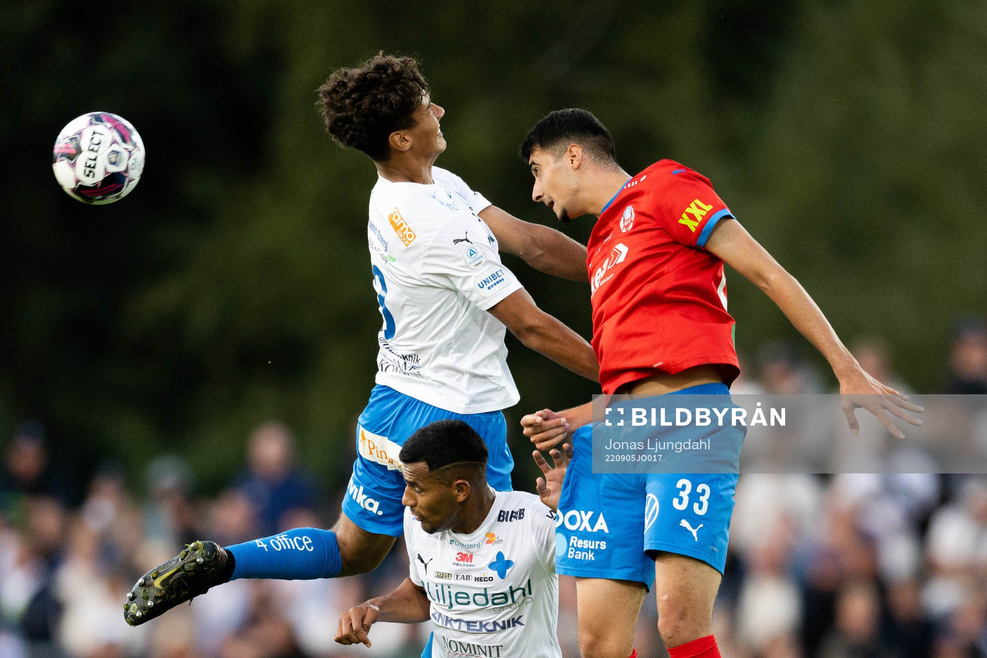Värnamos Robin Tihi och Helsingborgs Amar Muhsin