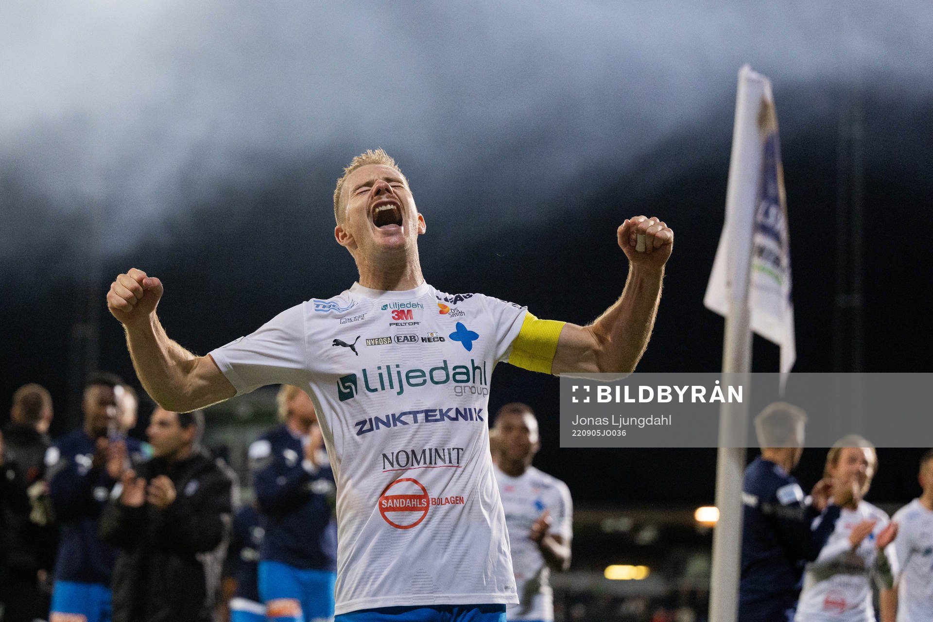 Värnamos Freddy Winsth jublar