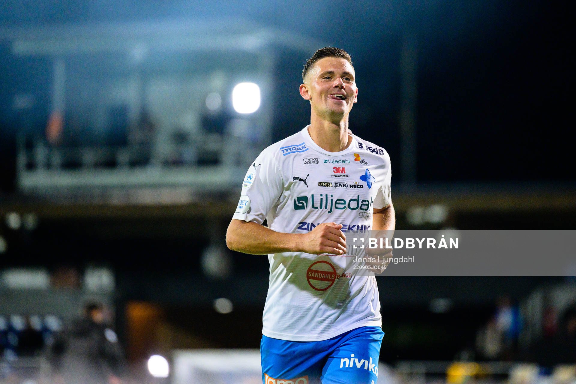 Värnamos Marcus Antonsson jublar