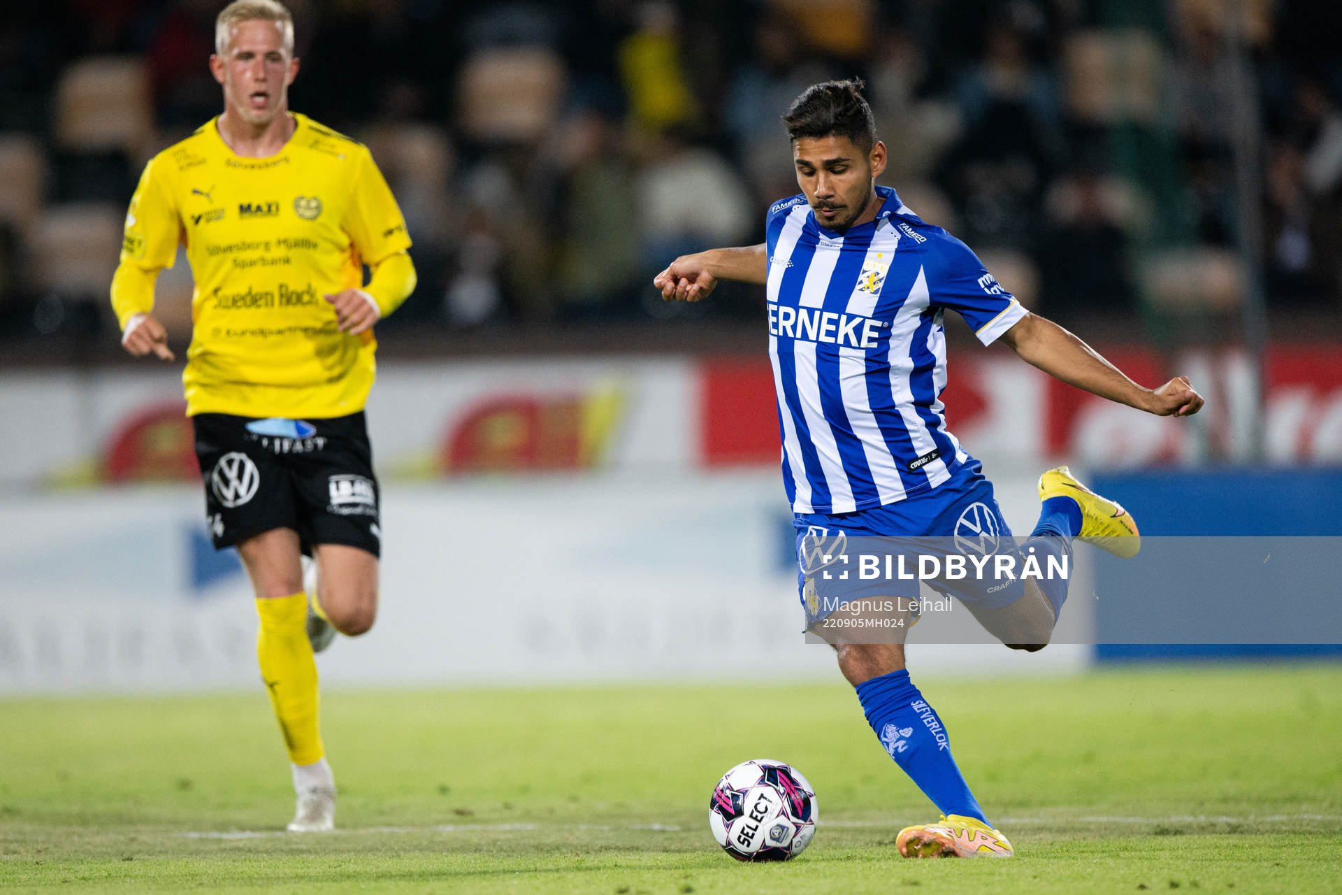 Mjällbys Herman Johansson och IFK Göteborgs Hosam Aiesh