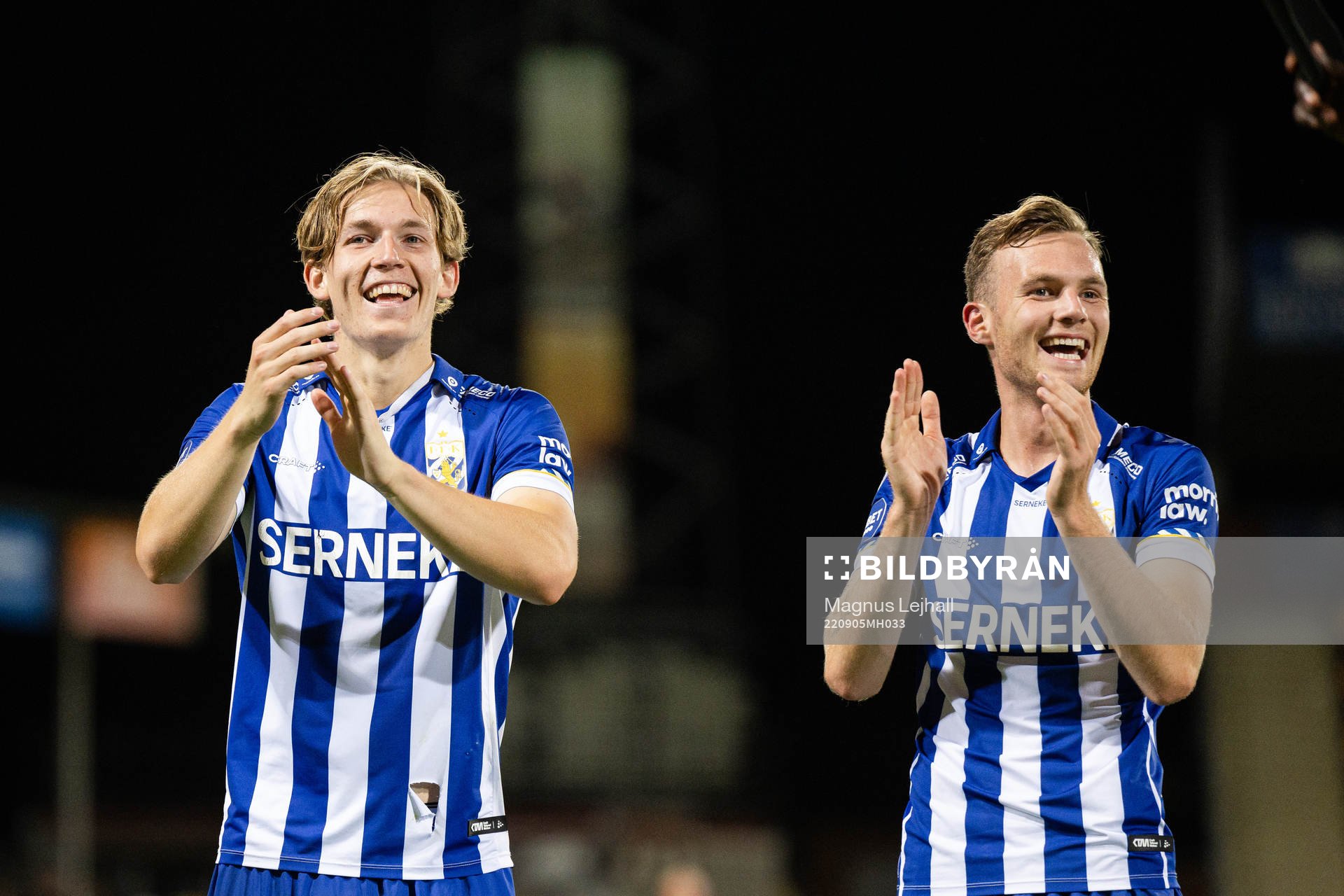 IFK Göteborgs Johan Bångsbo och Tim van Assema jublar