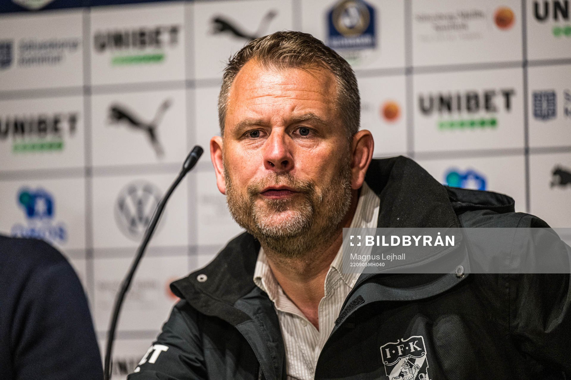 IFK Göteborgs tränare Mikael Stahre under presskonferensen efter fotbollsmatchen i Allsvenskan mellan Mjällby och IFK Göteborg den 5 september 2022 i Hällevik.