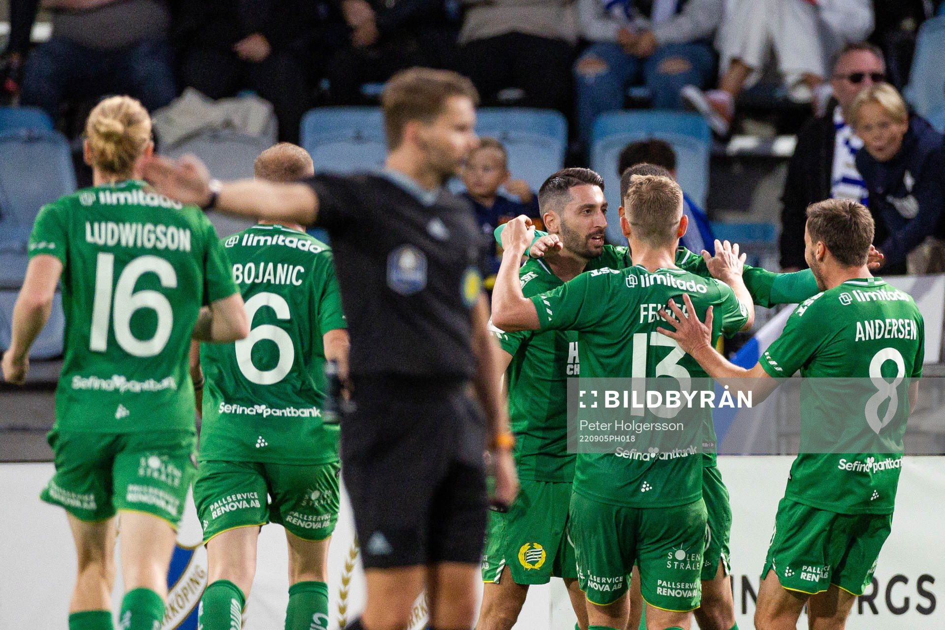 Hammarbys Nahir Besara jublar