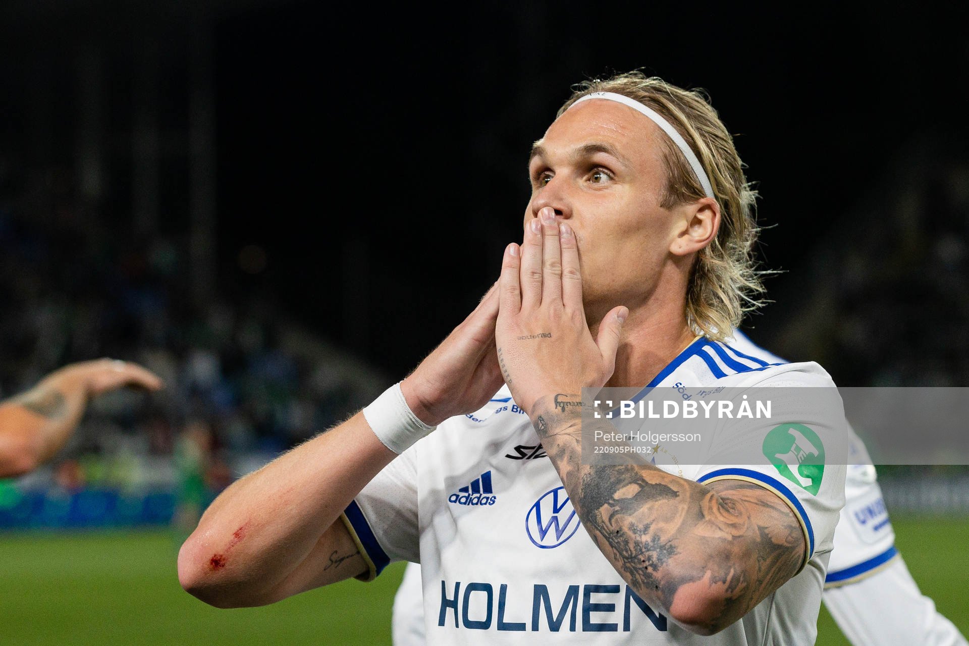 IFK Norrköpings Arnor Sigurdsson jublar