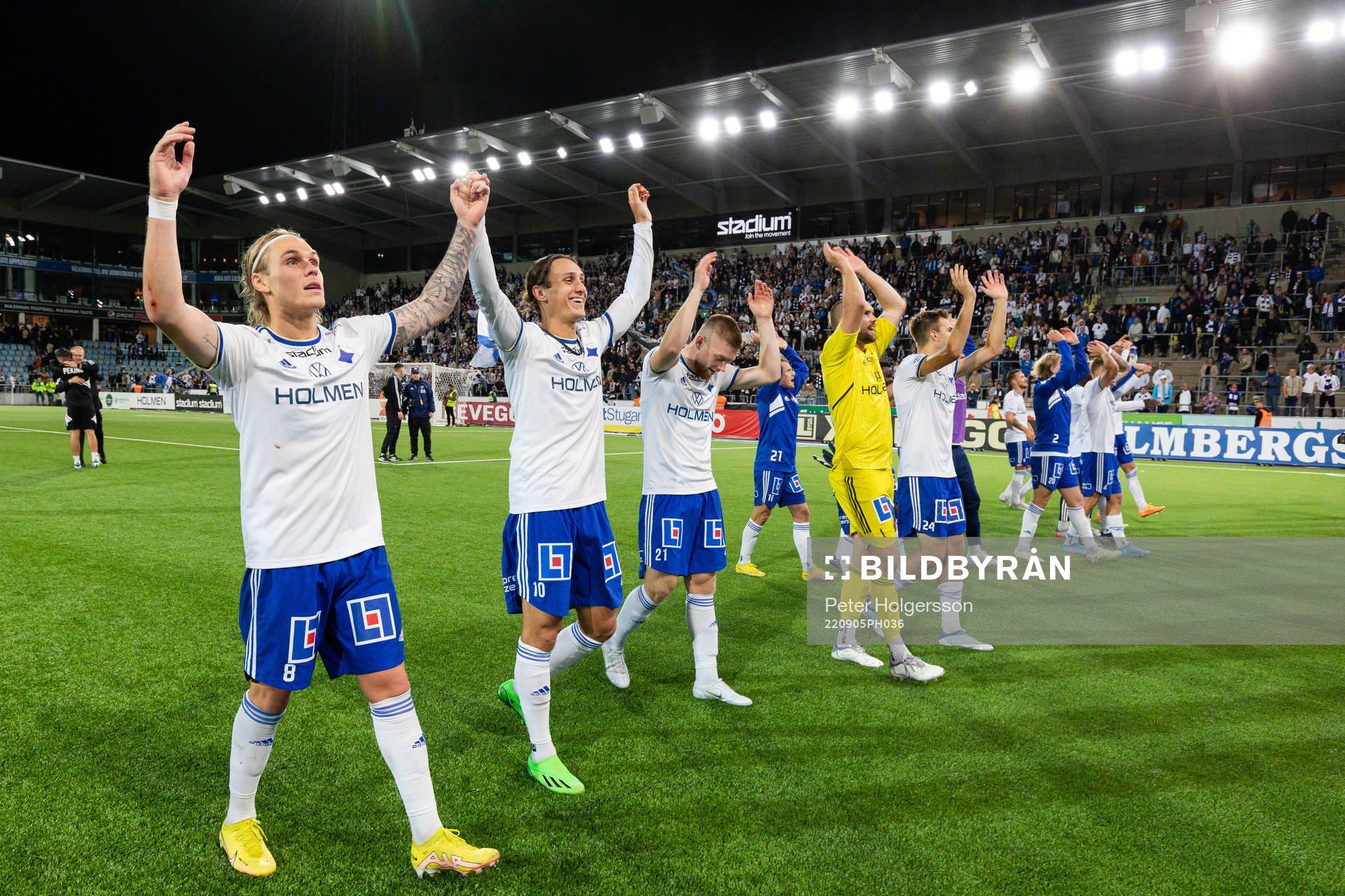 IFK Norrköpings spelare jublar