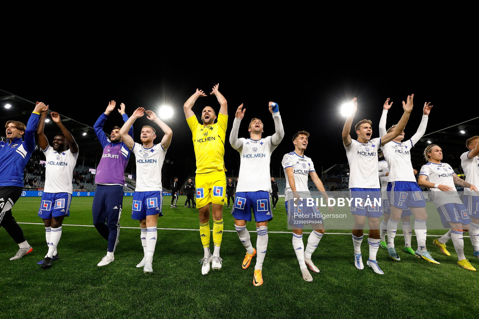 IFK Norrköpings spelare tackar publiken och jublar under fotbollsmatchen i Allsvenskan mellan IFK Norrköping och Hammarby den 5 september 2022 i Norrköping.