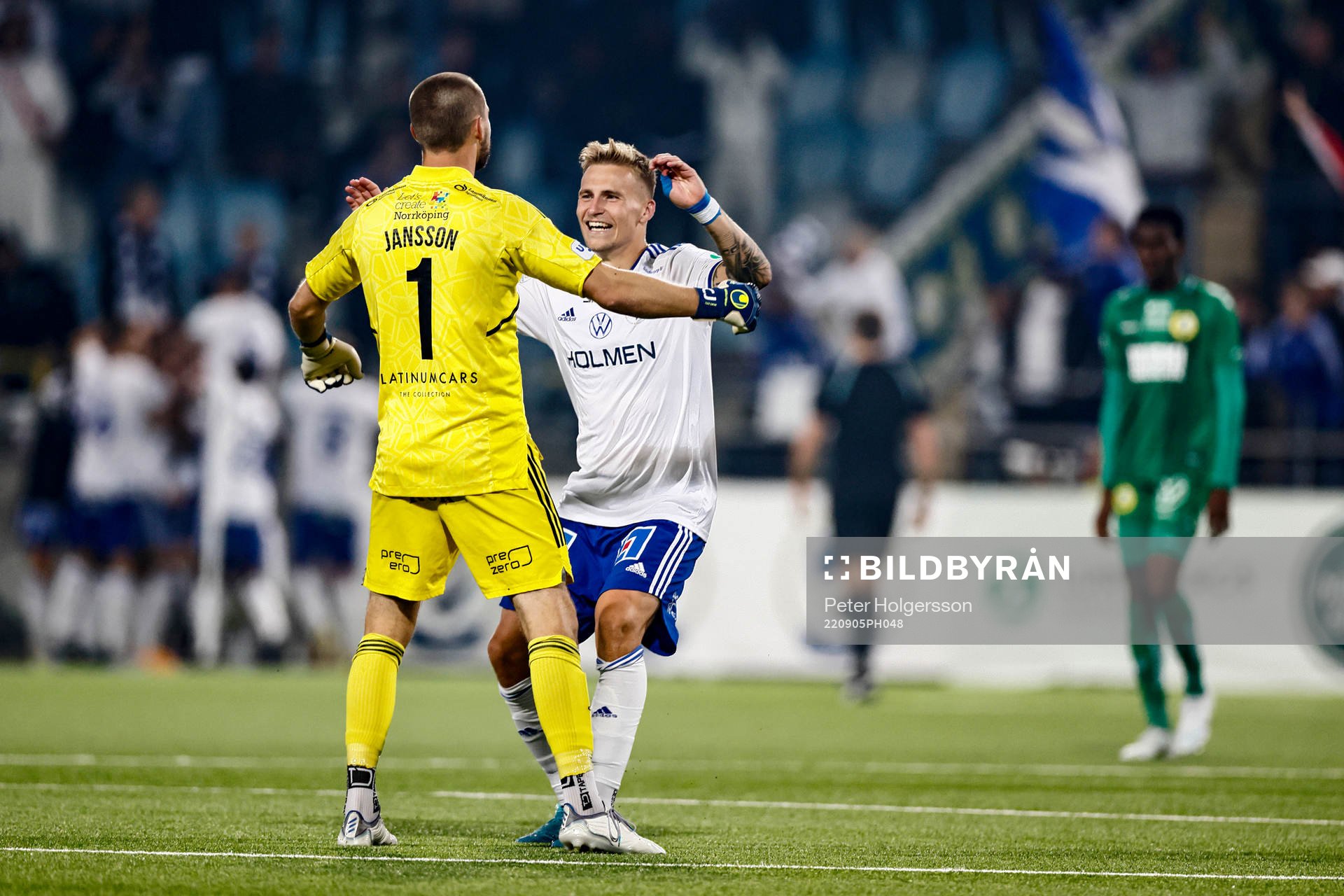 IFK Norrköpings målvakt Oscar Jansson och Marco Lund