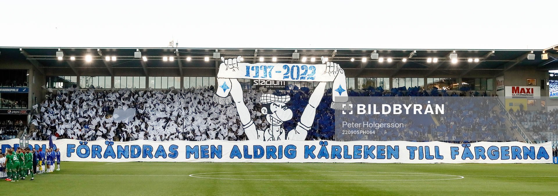 Tifo på Curva Nordahl under fotbollsmatchen i Allsvenskan mellan IFK Norrköping och Hammarby den 5 september 2022 i Norrköping. 