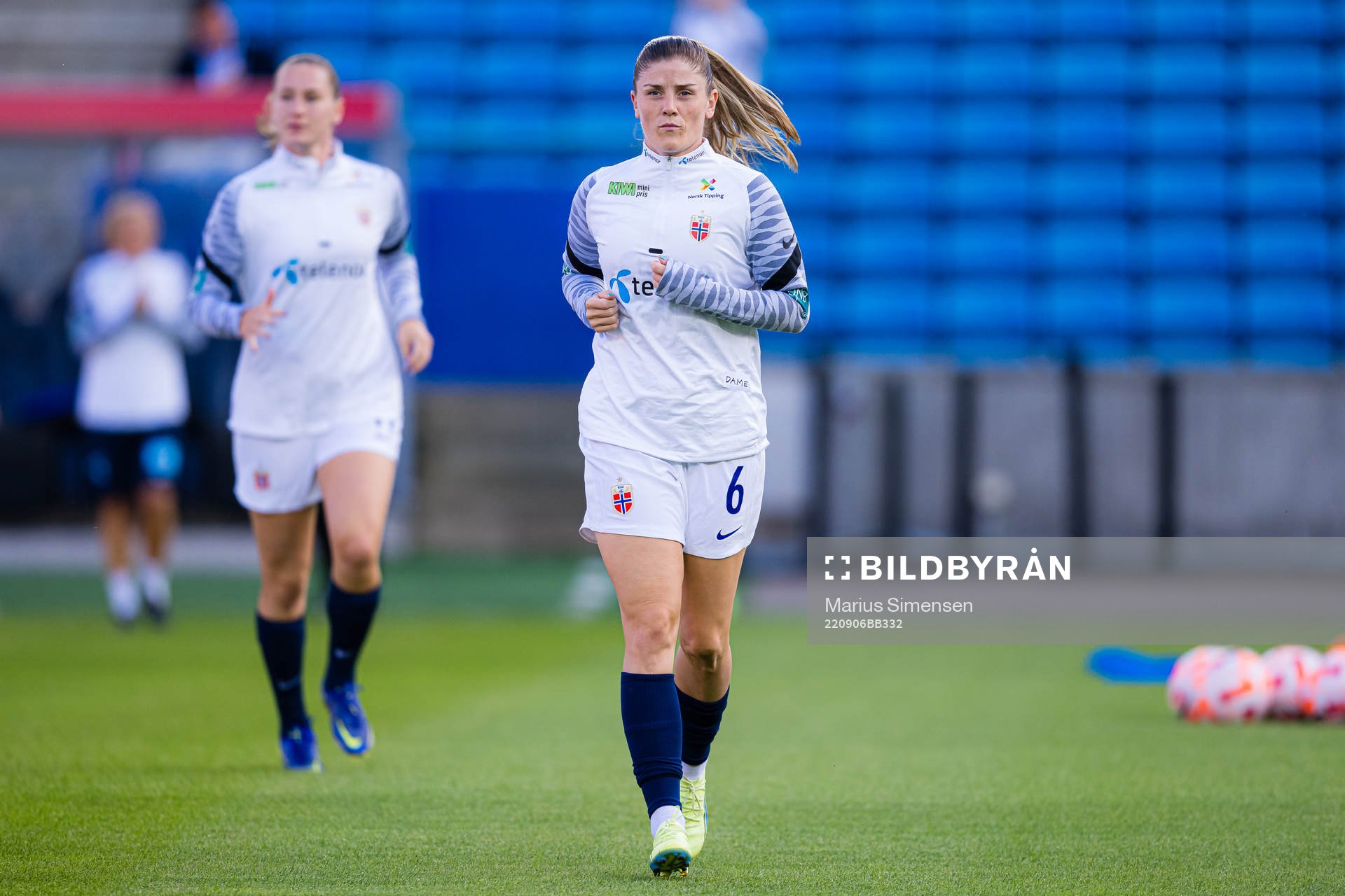 Maren Nævdal Mjelde of Norway warms up