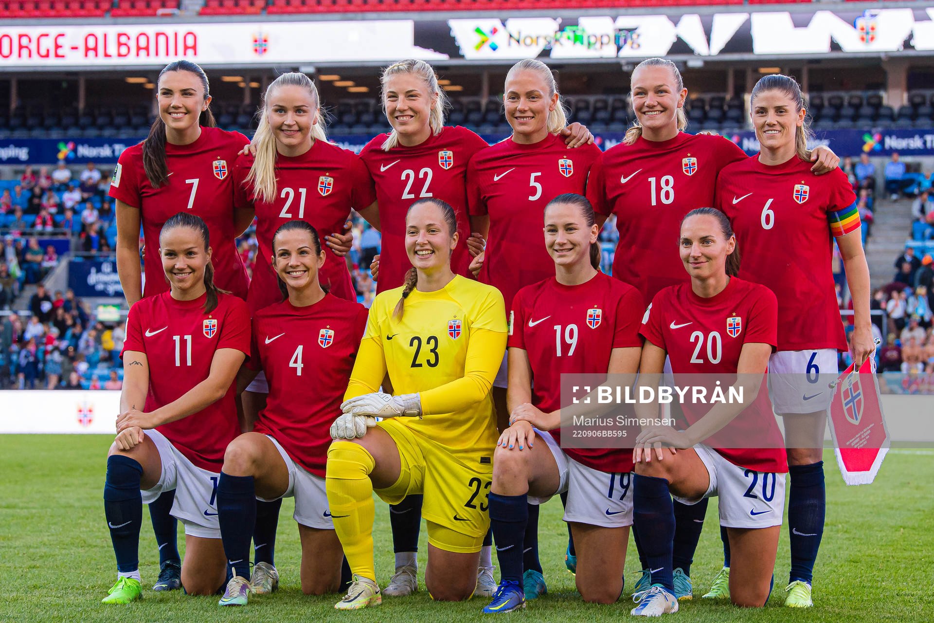 The starting eleven of Norway, from the top left; Ingrid