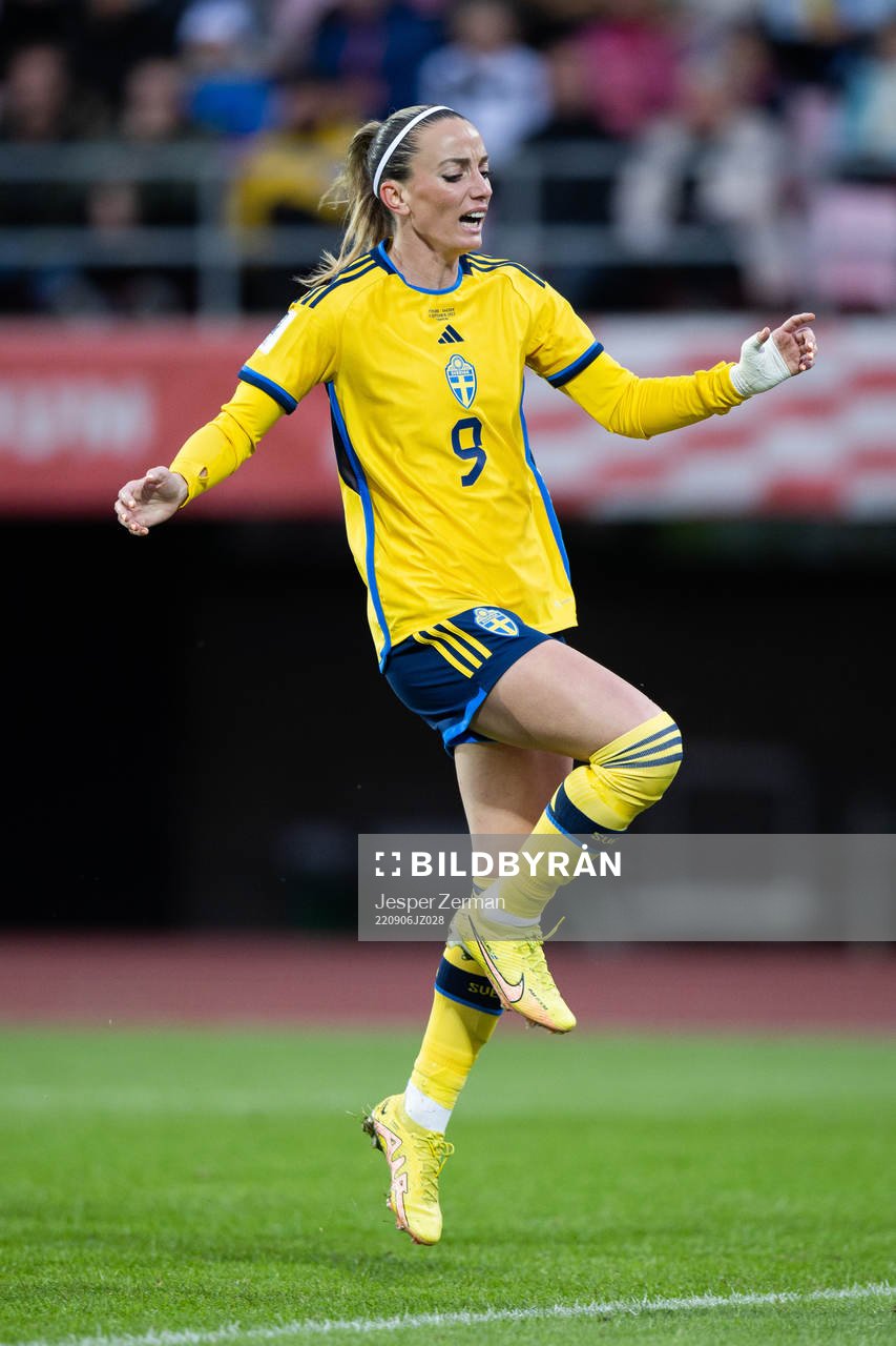 Kosovare Asllani of Sweden