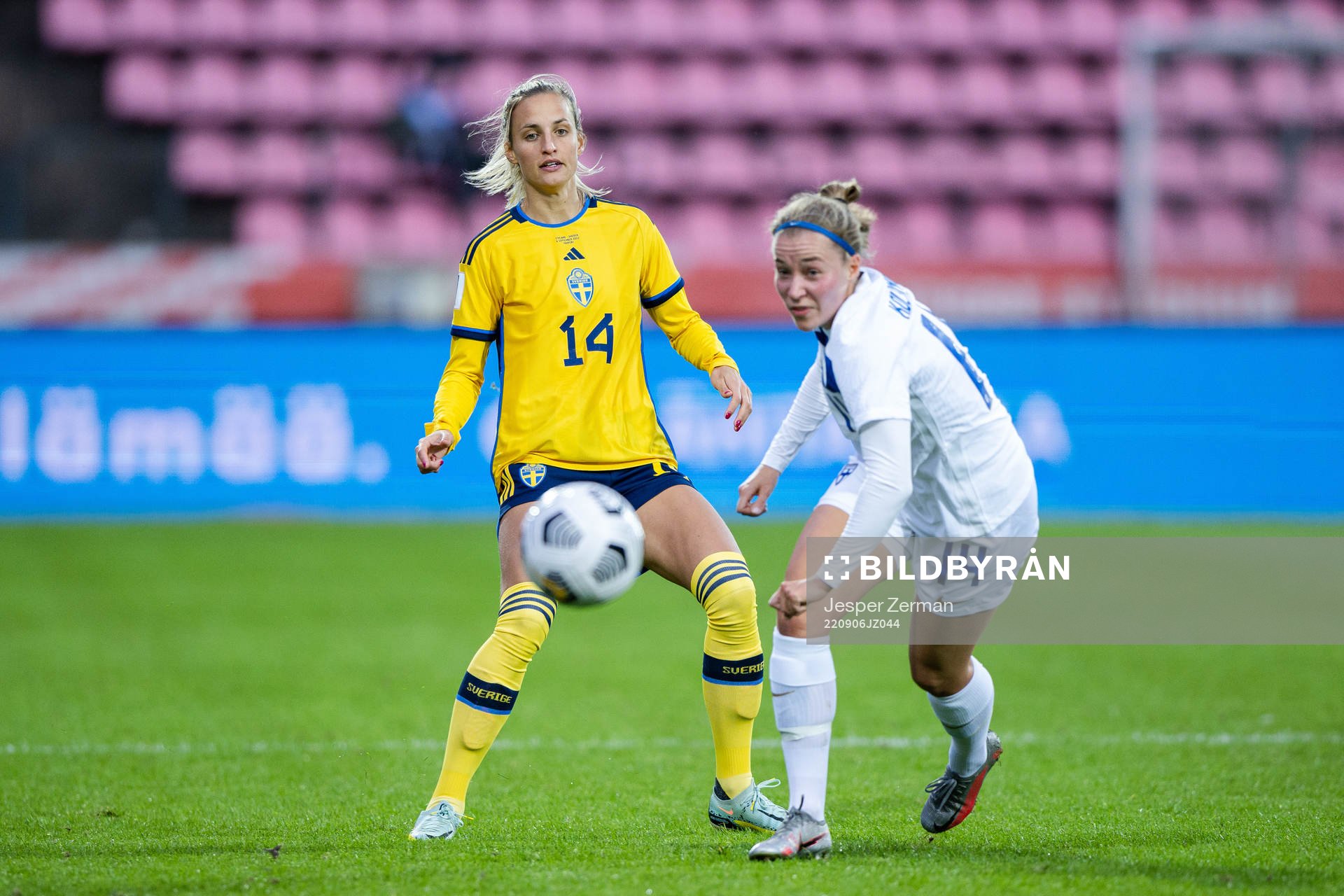 Nathalie Björn of Sweden and Heidi Kollanen of Finland