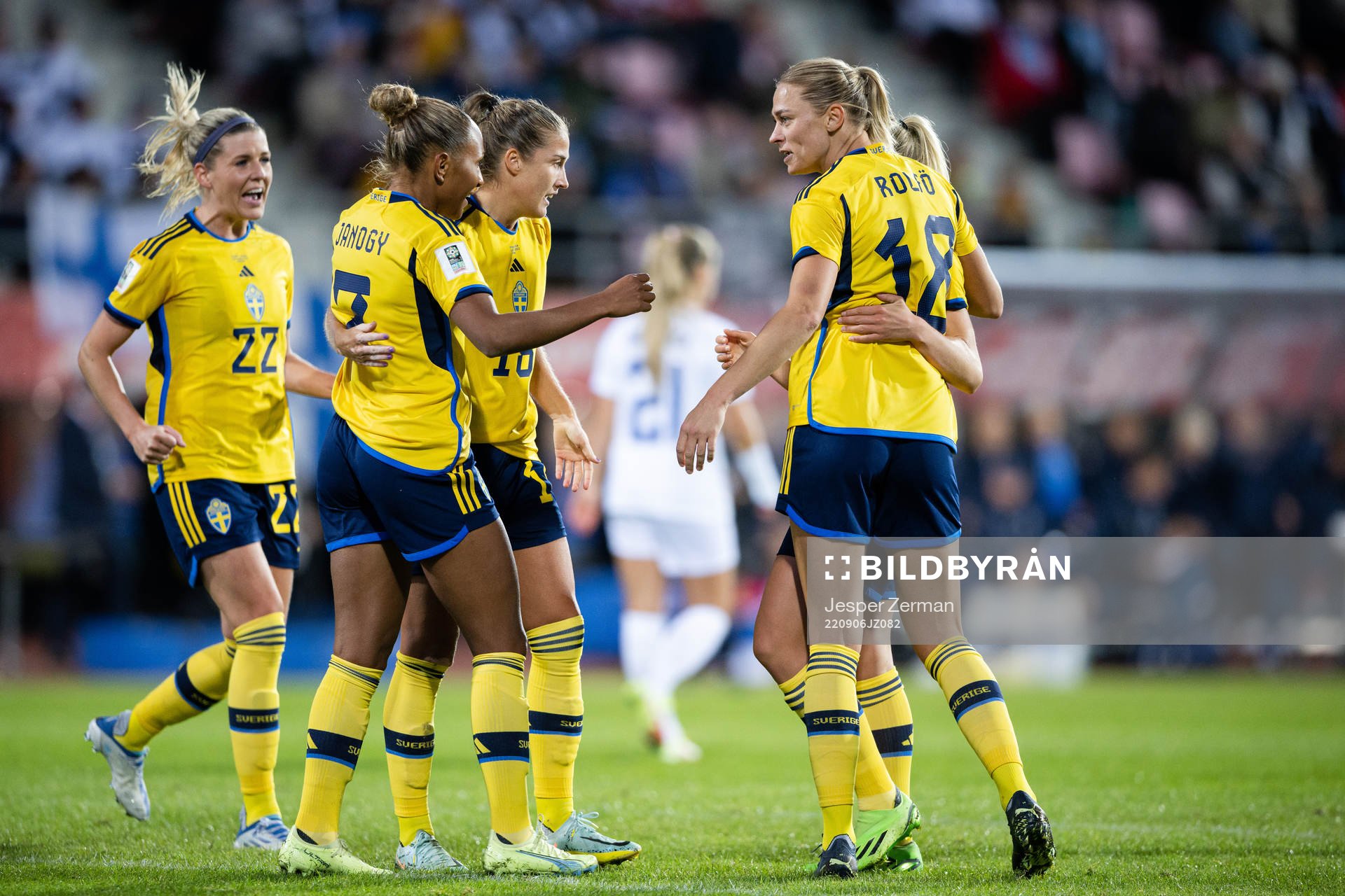 Olivia Schough , Madelen Janogy, Filippa Angeldahl ,