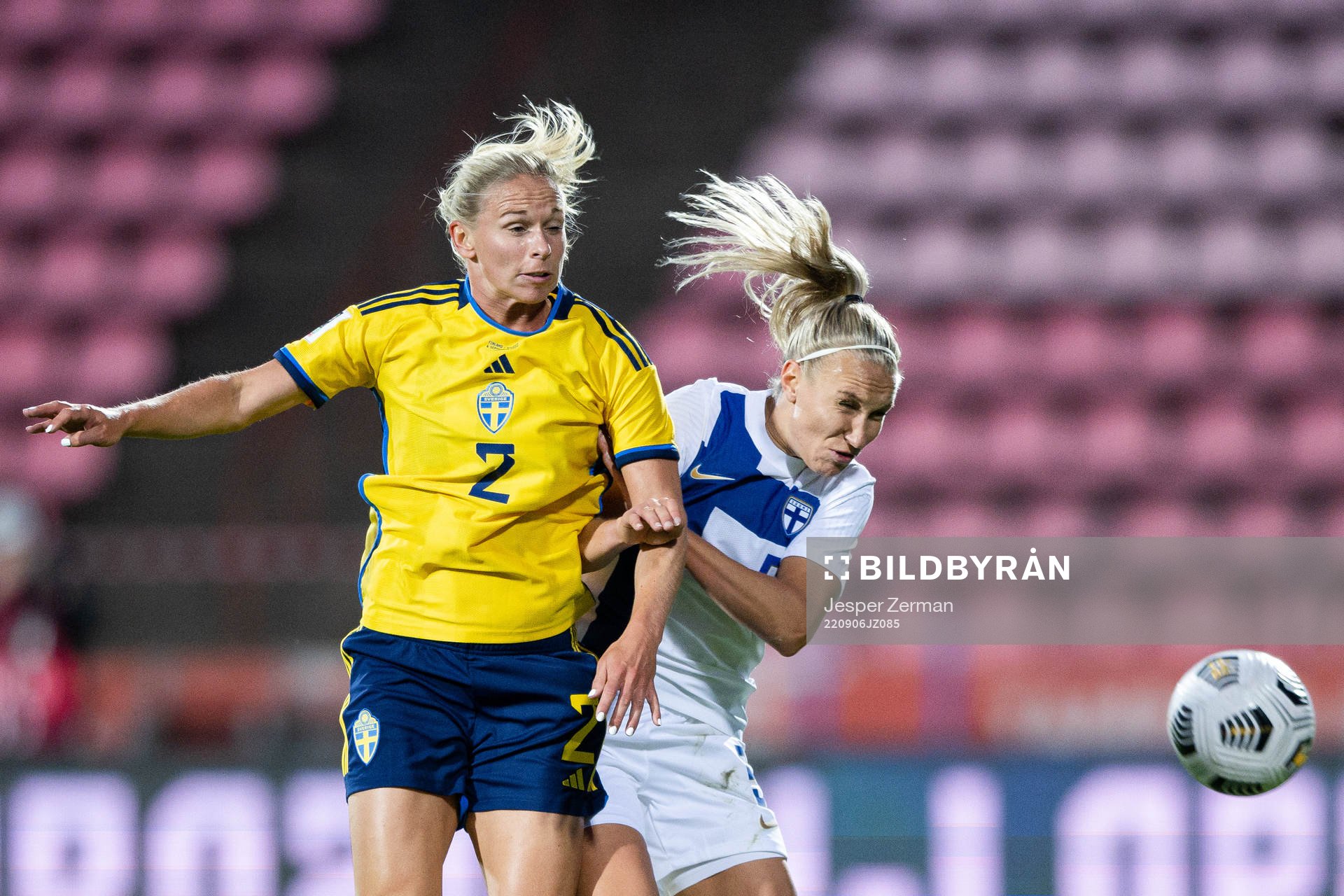 Jonna Andersson of Sweden and Emma Koivisto of Finland