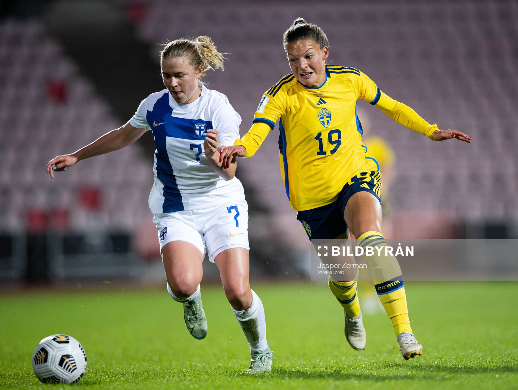 Emmi Siren of Finland and Johanna Rytting Kaneryd of Sweden