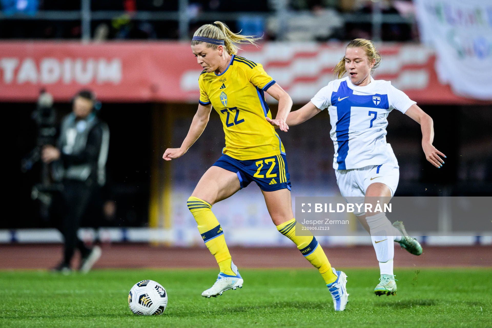 Olivia Scough of Sweden and Emmi Siren of Finland during the FIFA Women's World Cup Qualifier football match between Finland and Sweden on September 6, 2022 in Tampere.
