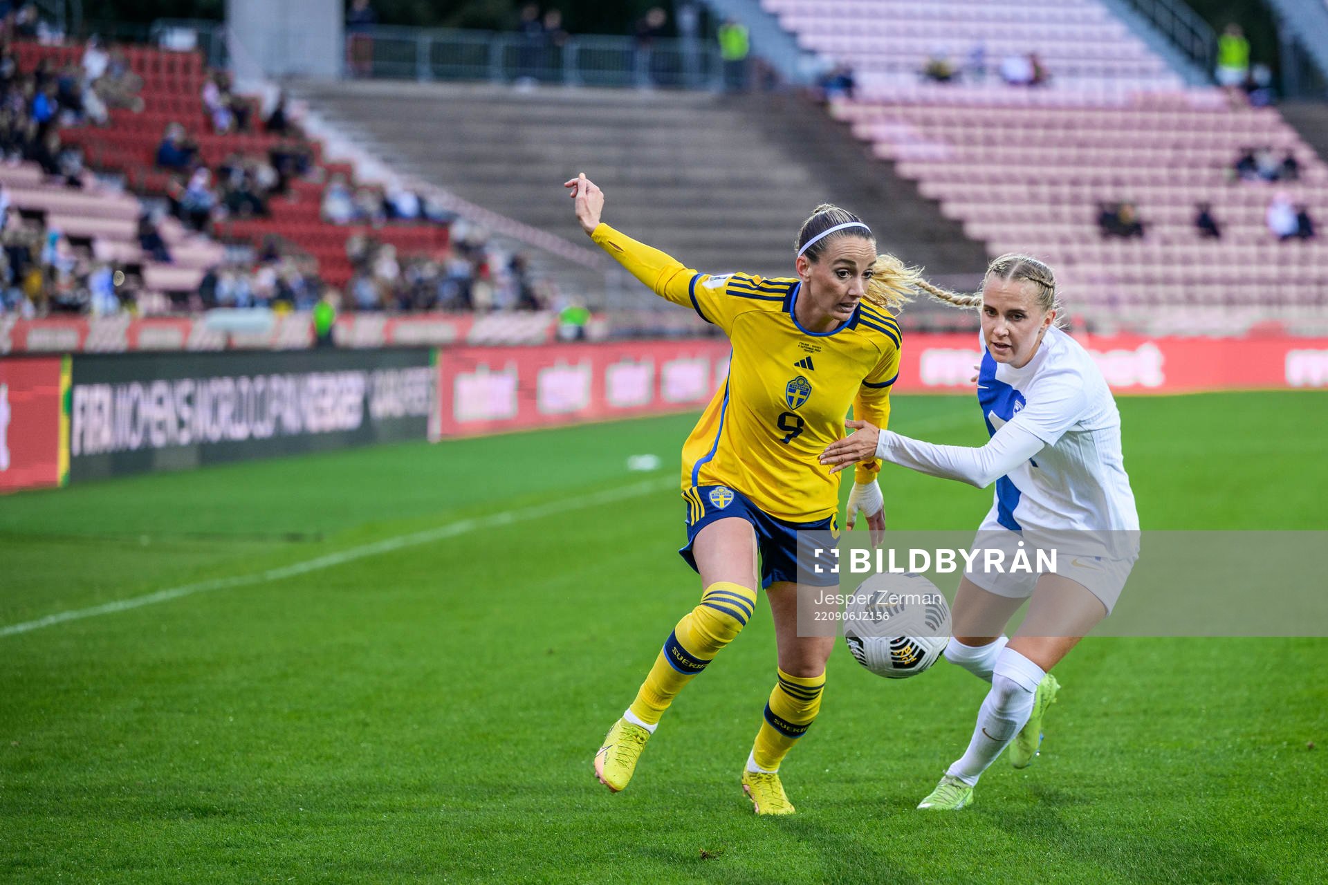 Kosovare Asllani of Sweden and Ria Öling of Finland