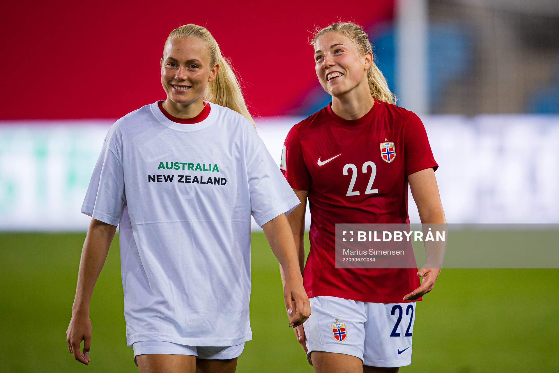 Guro Bergsvand and Sophie Roman Haug of Norway