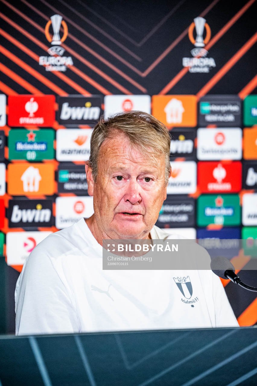 Head coach Åge Hareide