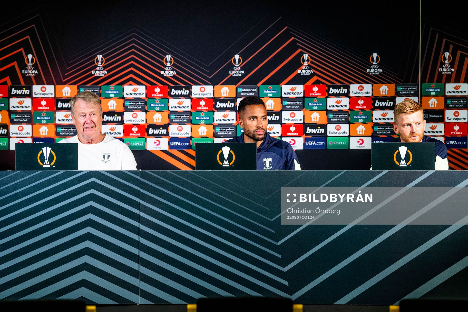 Head coach Åge Hareide, Isaac Kiese Thelin and Anders