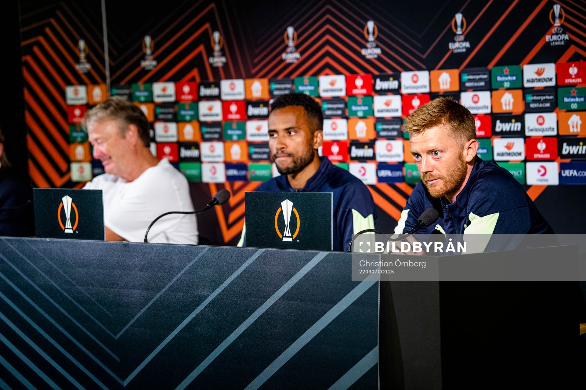 Head coach Åge Hareide, Isaac Kiese Thelin and Anders