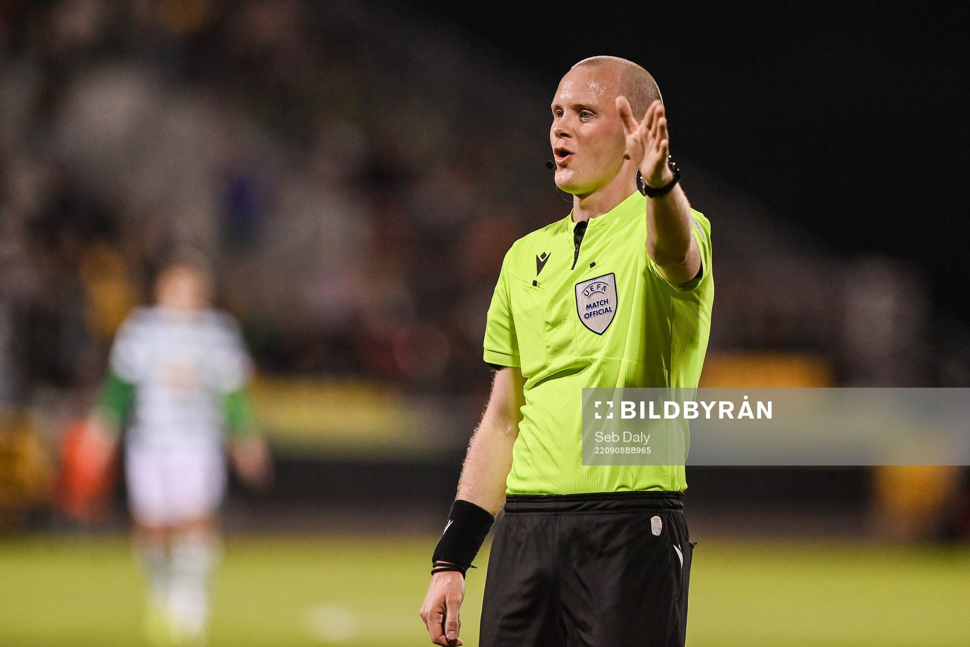 Referee Ivar Orri Kristjansson