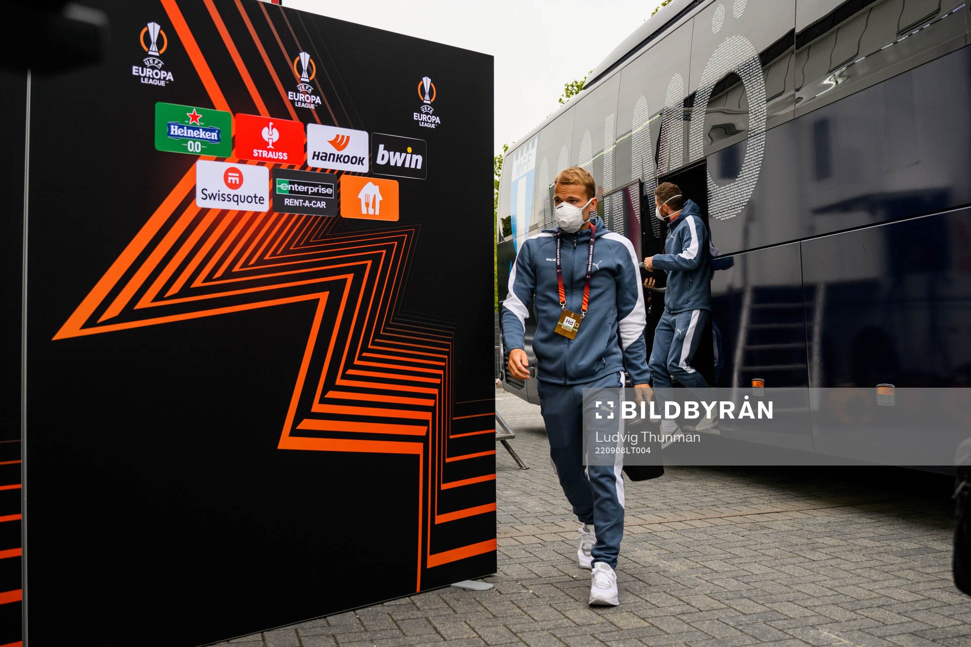 Oscar Lewicki of Malmö FF arrives