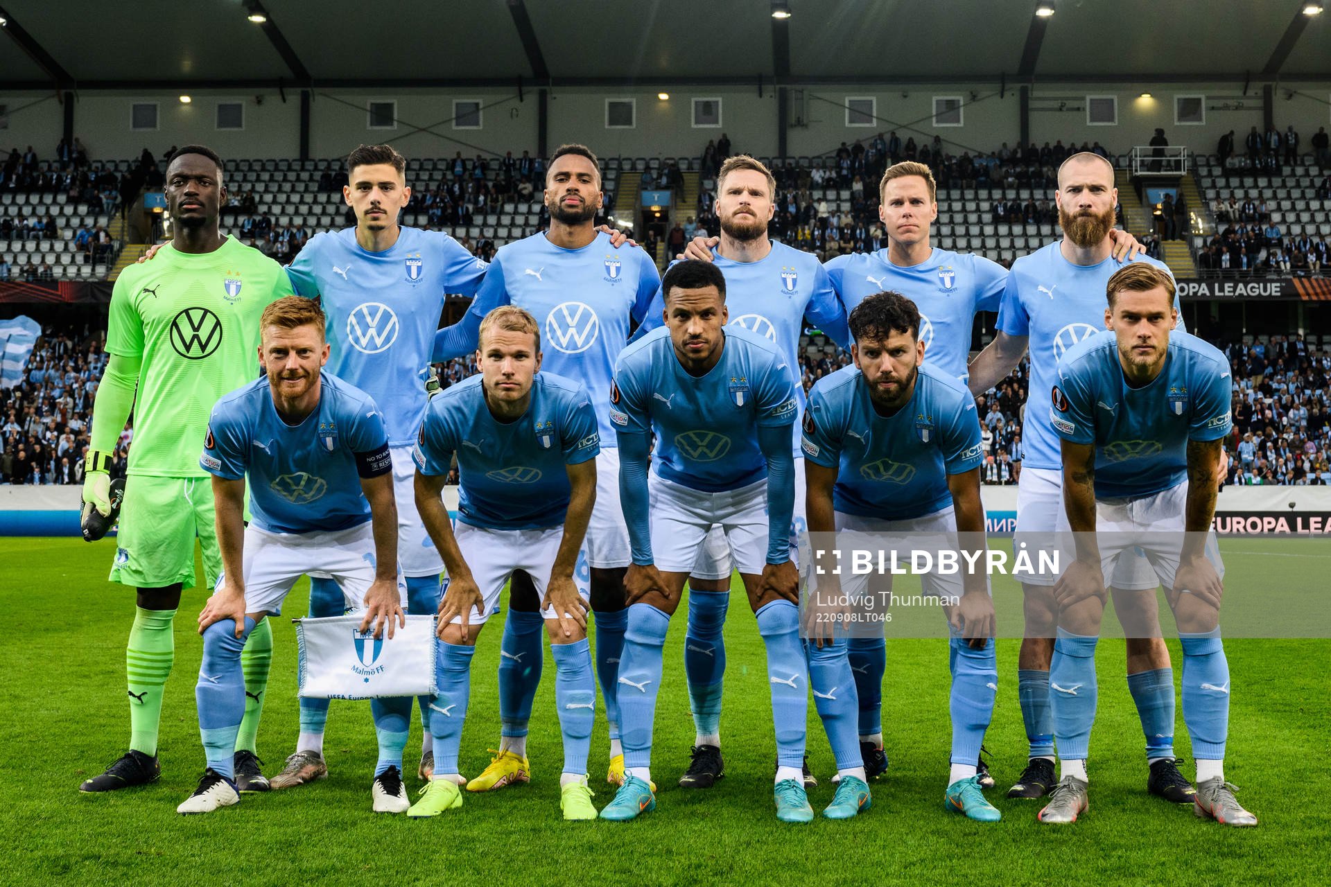 The starting eleven of Malmö FF pose for a photo