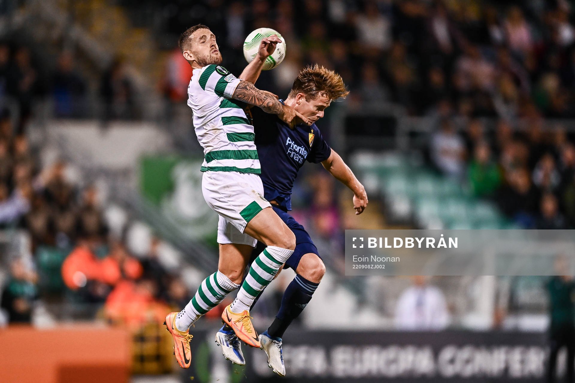 Lee Grace of Shamrock Rovers and Hampus Finndell of