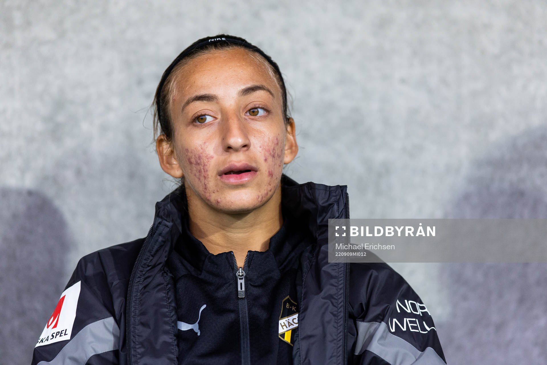 Häckens Rusul Rosa Kafaji på bänken