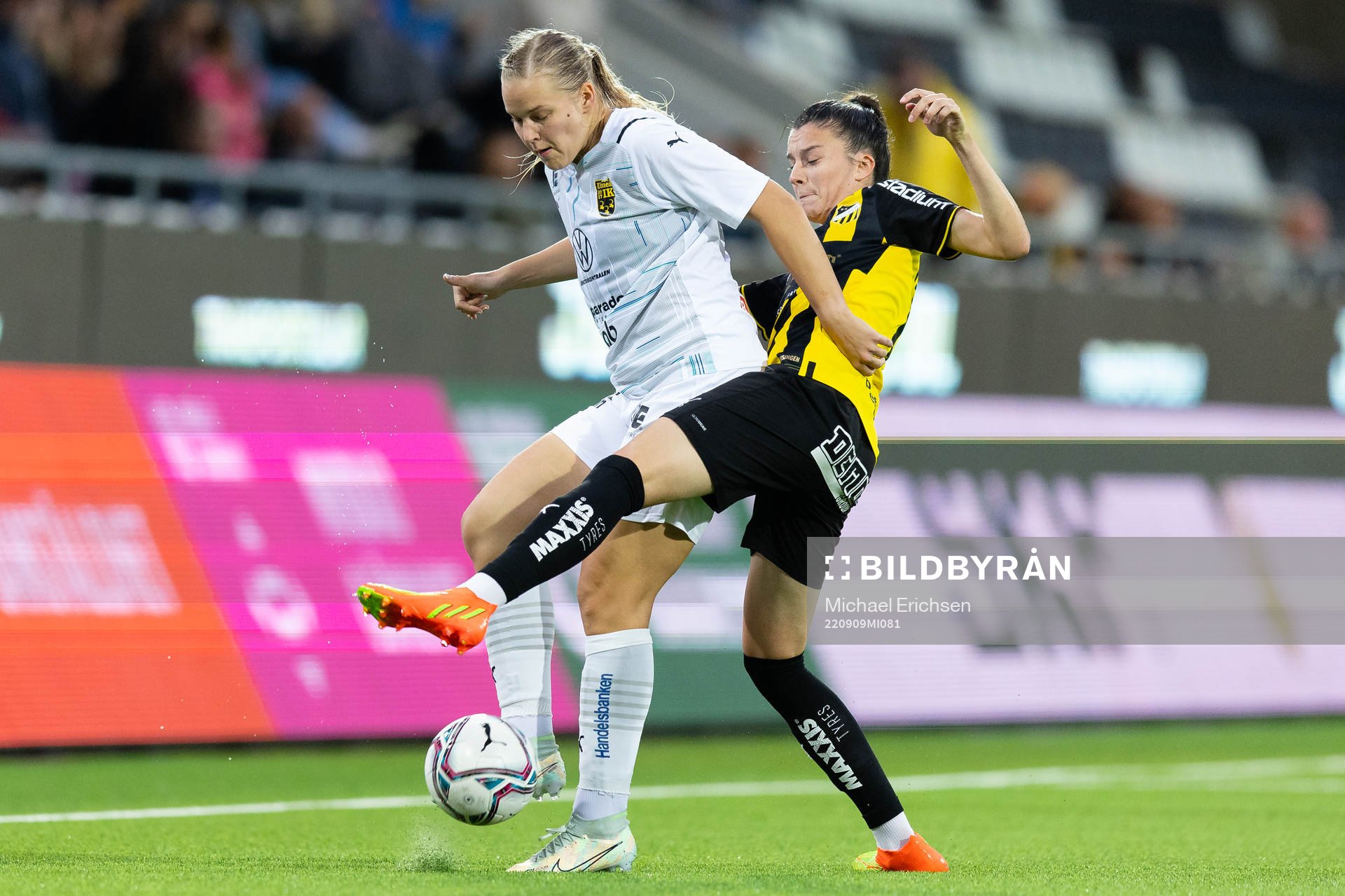Umeås Henna-Riikka Honkanen och Häckens Anna Julia Csiki