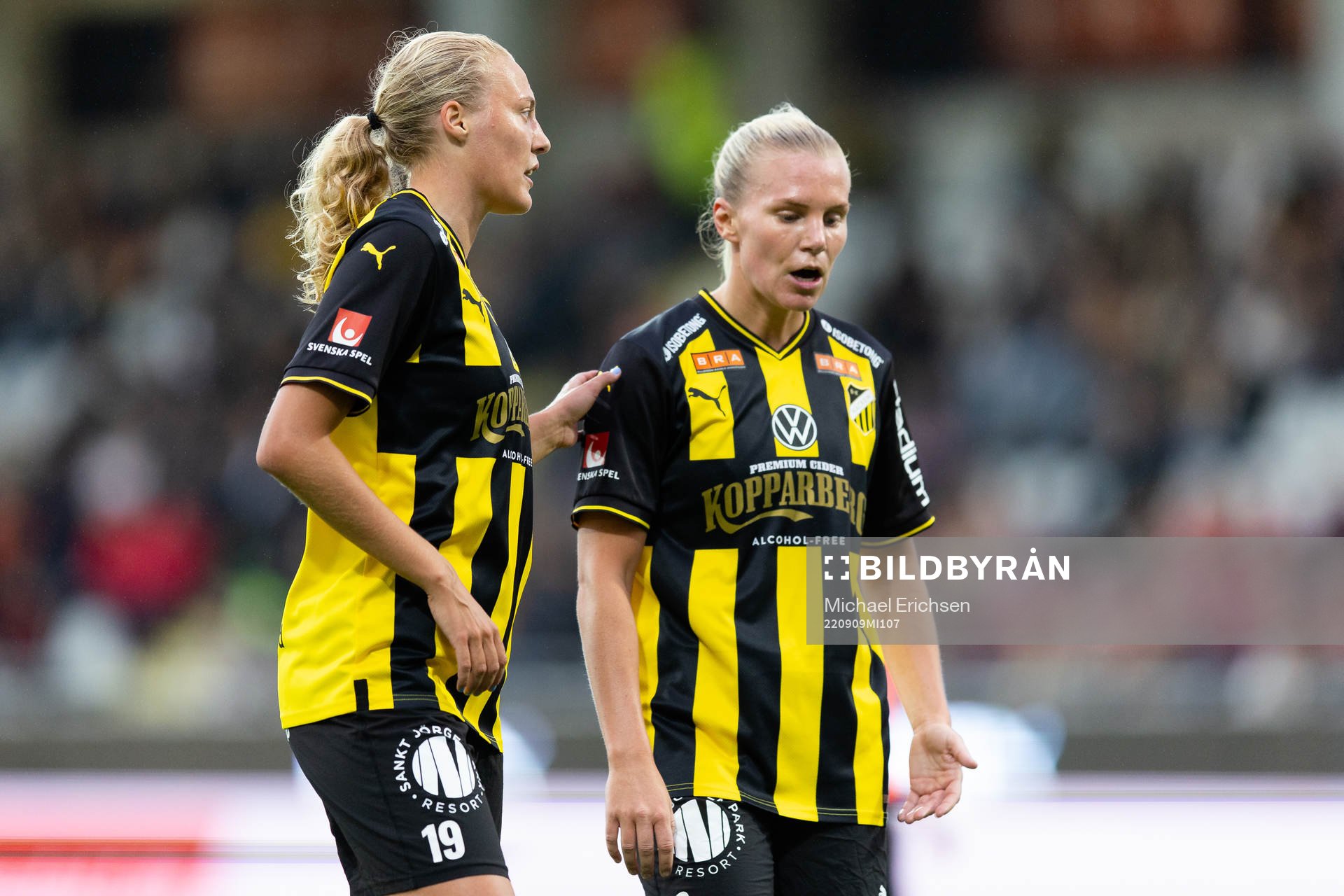 Häckens Elma Junttila Nelhage och Josefine Rybrink