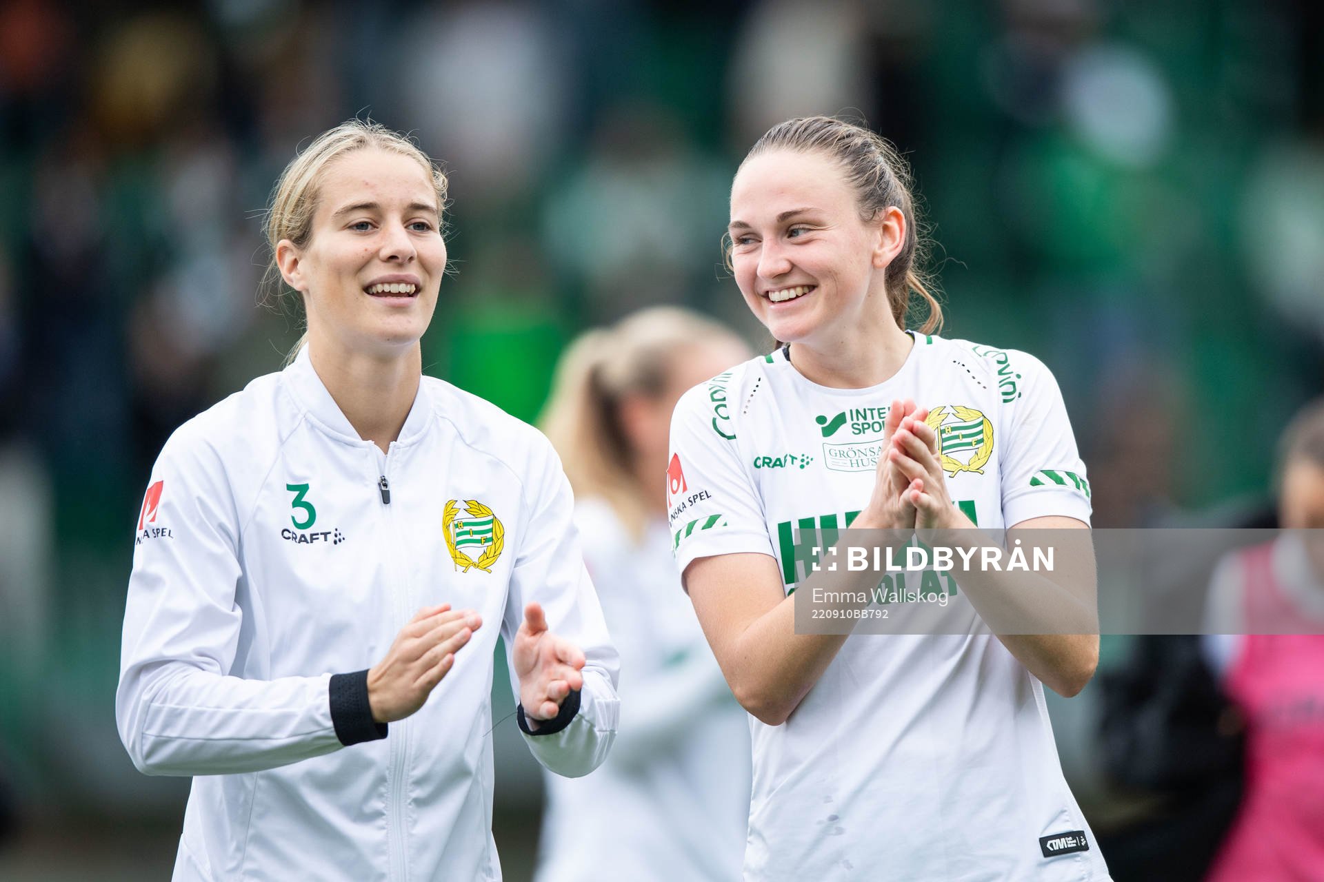Hammarbys Courtney Nevin och Vilde Hasund jublar