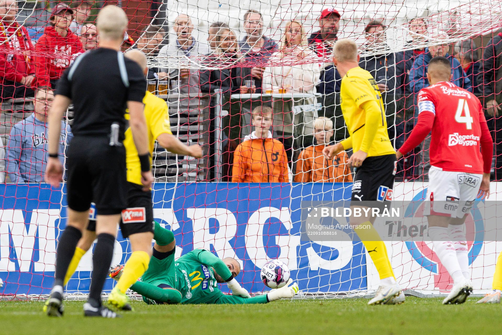 Degerfors målvakt Alfie Malik Whiteman