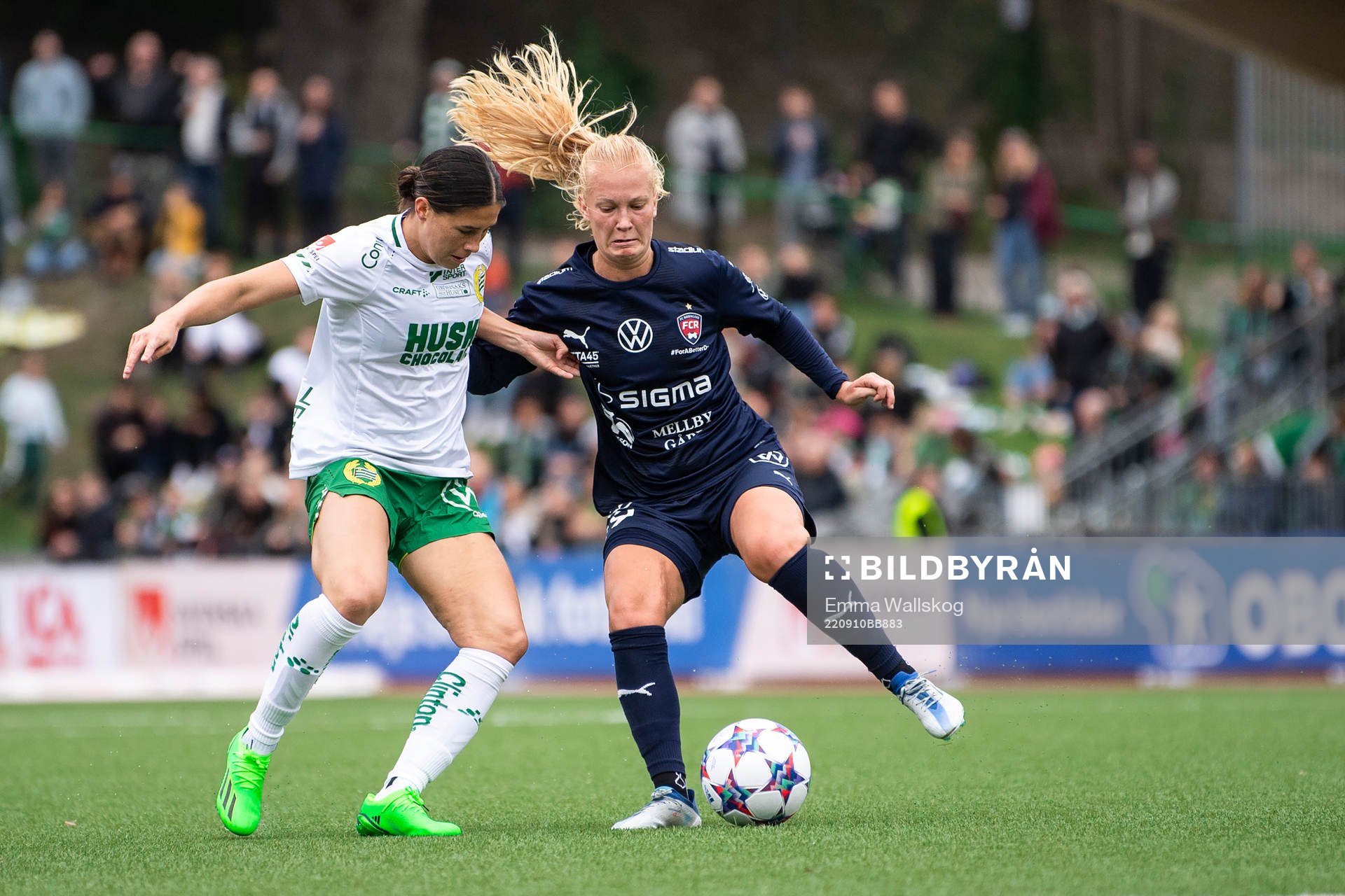 Hammarbys Kyra Cooney-Cross och FC Rosengårds Sofie Bruun