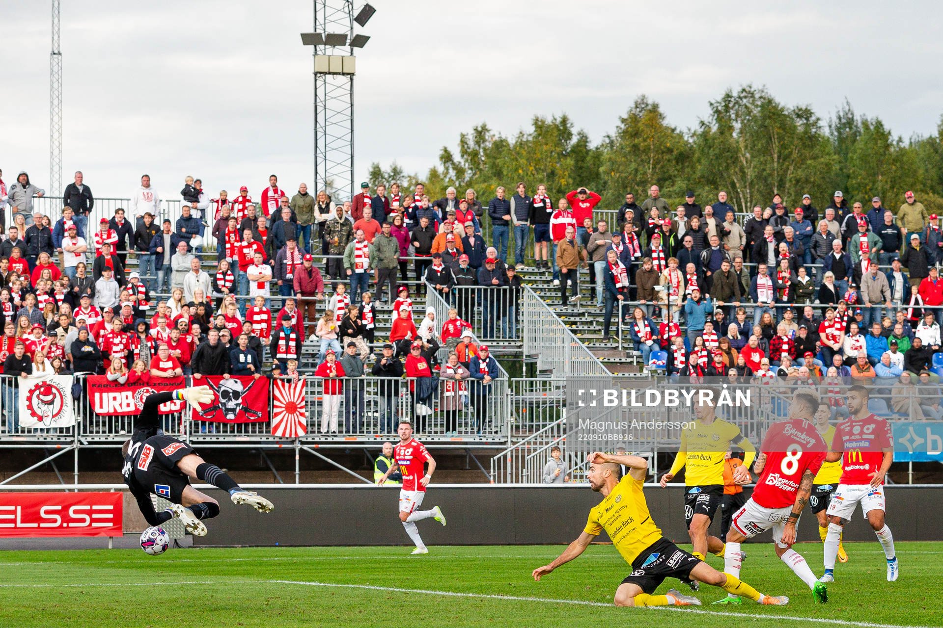 Degerfors Diego Campos oroar framför Mjällbys målvakt