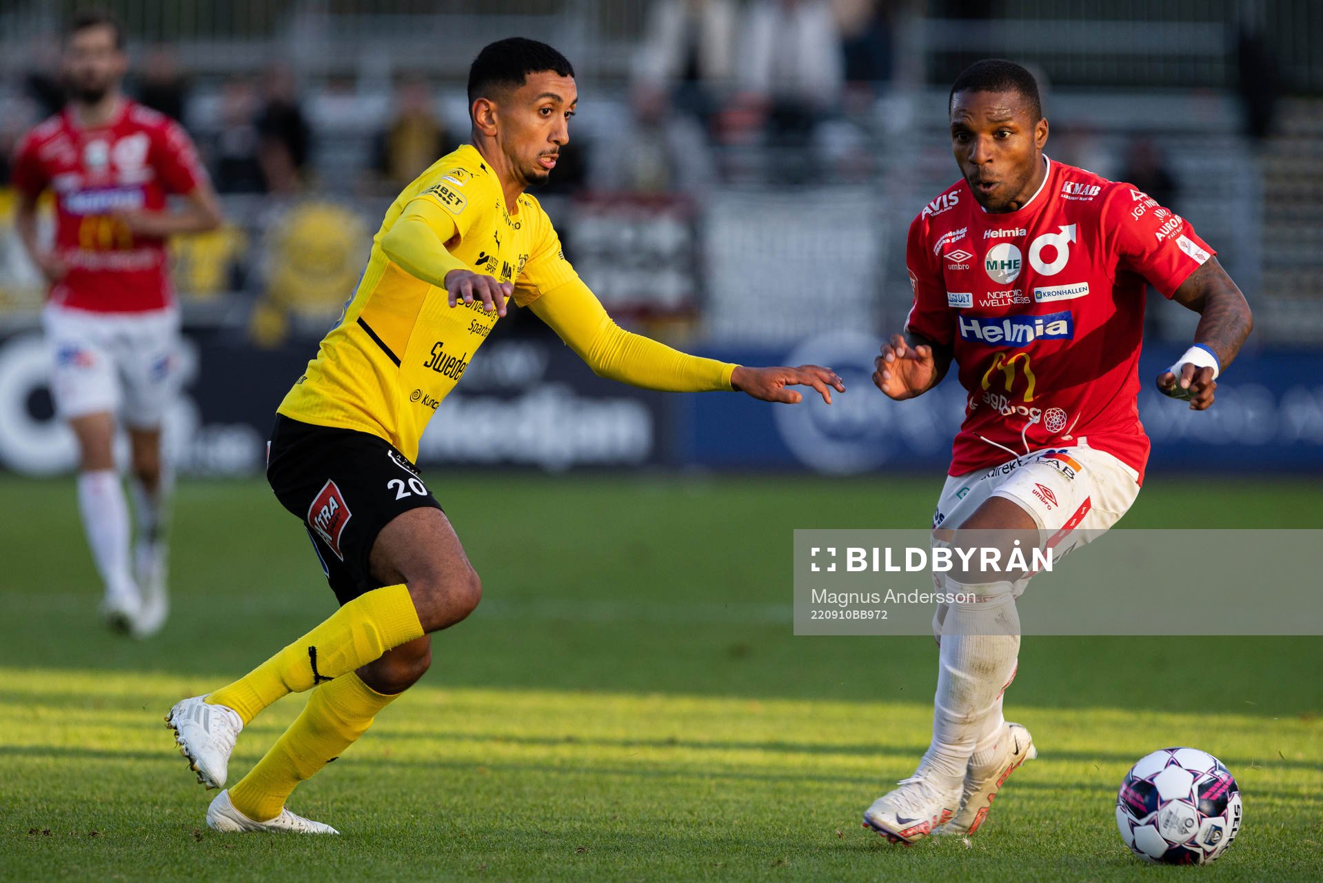 Mjällbys Amir Al-Ammari och Degerfors Joseph - Claude