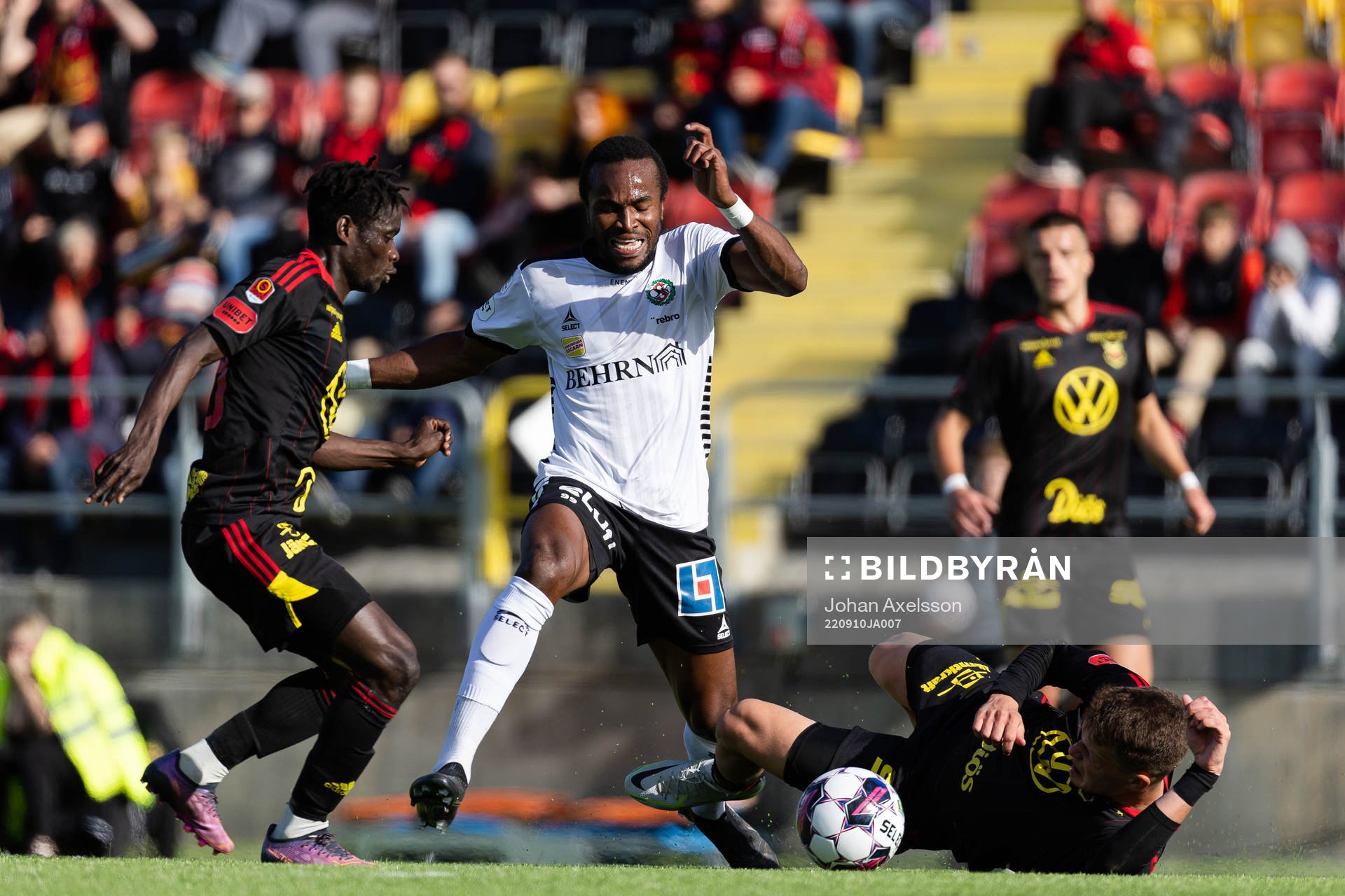 Örebros Christian Moses under fotbollsmatchen i Superettan mellan Östersund och Örebro den 10 september 2022 i Östersund. 