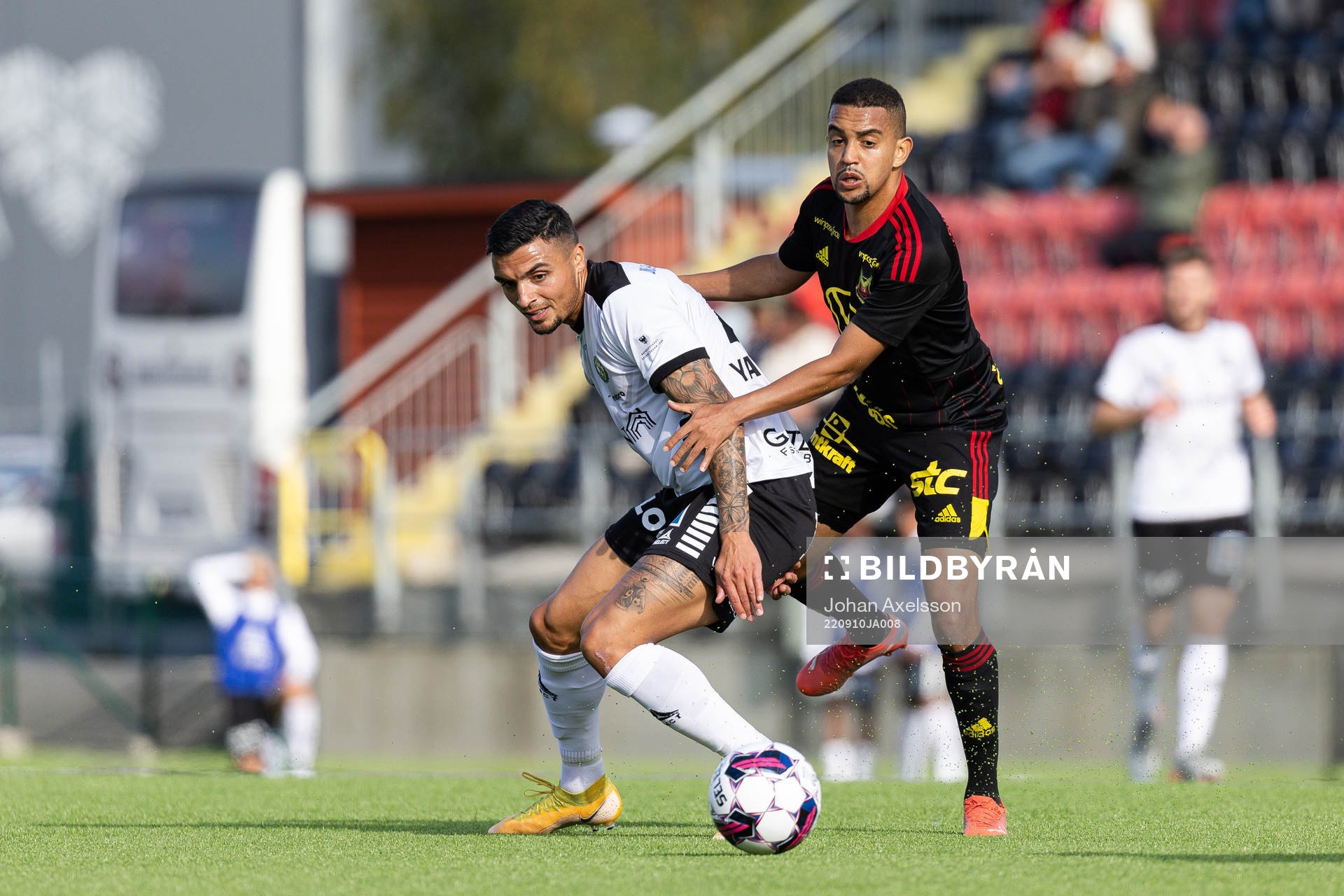 Örebros Ahmed Yasin och Östersunds Erick Brendon Pinheiro