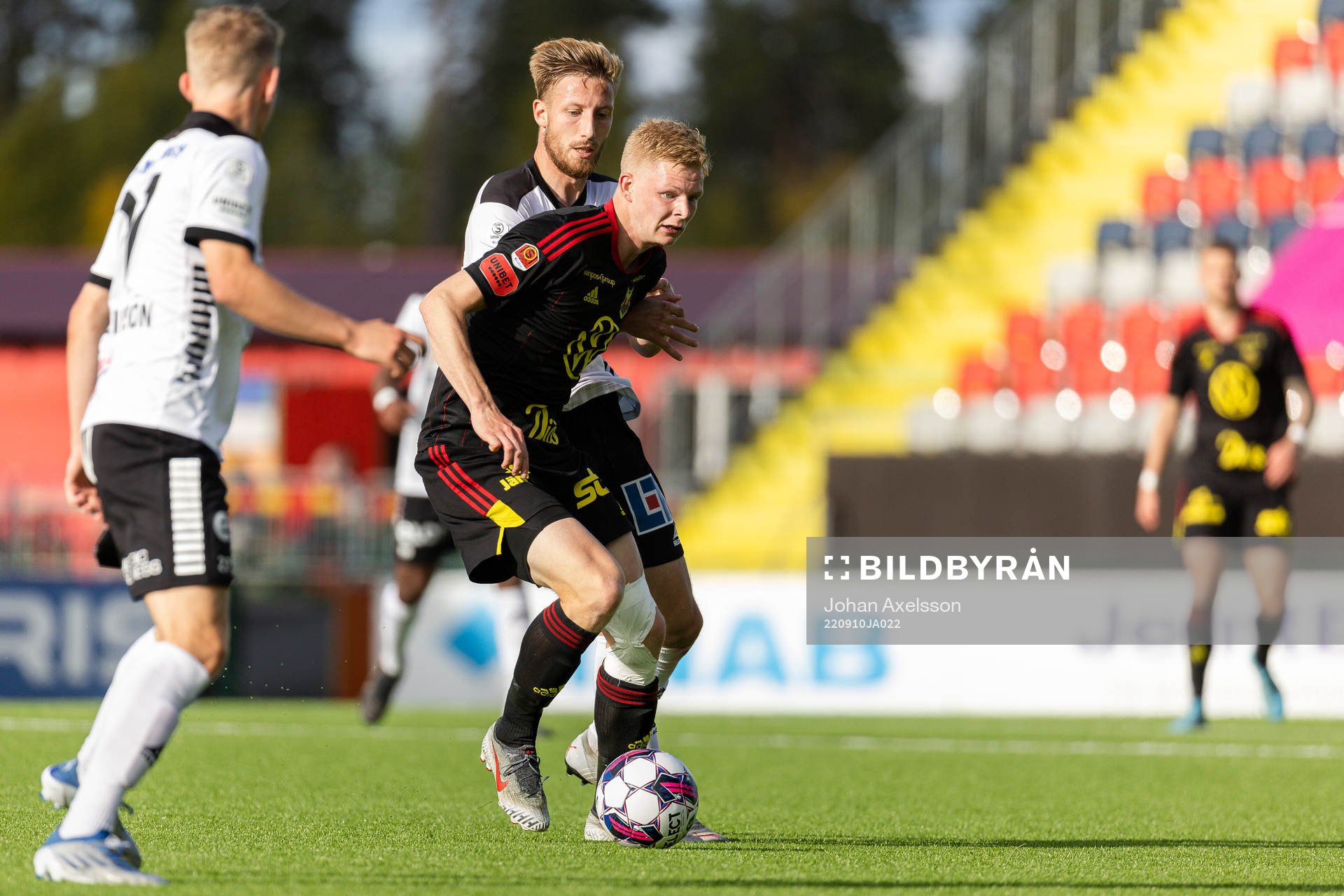 Östersunds Malcolm Stolt under fotbollsmatchen i Superettan mellan Östersund och Örebro den 10 september 2022 i Östersund. 