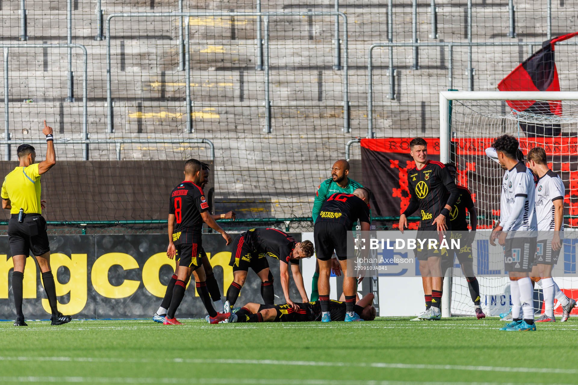 Östersunds Ludvig Fritzson  får ont