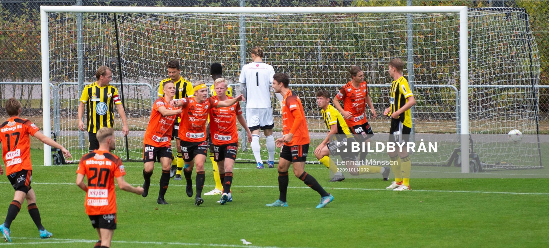 Karlskrona har gjort 0-1 och jublar i matchen i div. 2