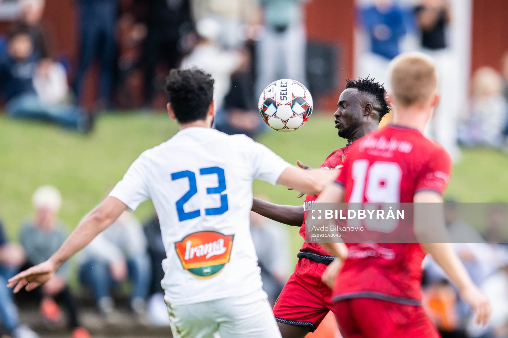 Arianas Edafe Egbedi under fotbollsmatchen i div.2 mellan Ariana och Balkan den 11 september 2022 i Malmö. 