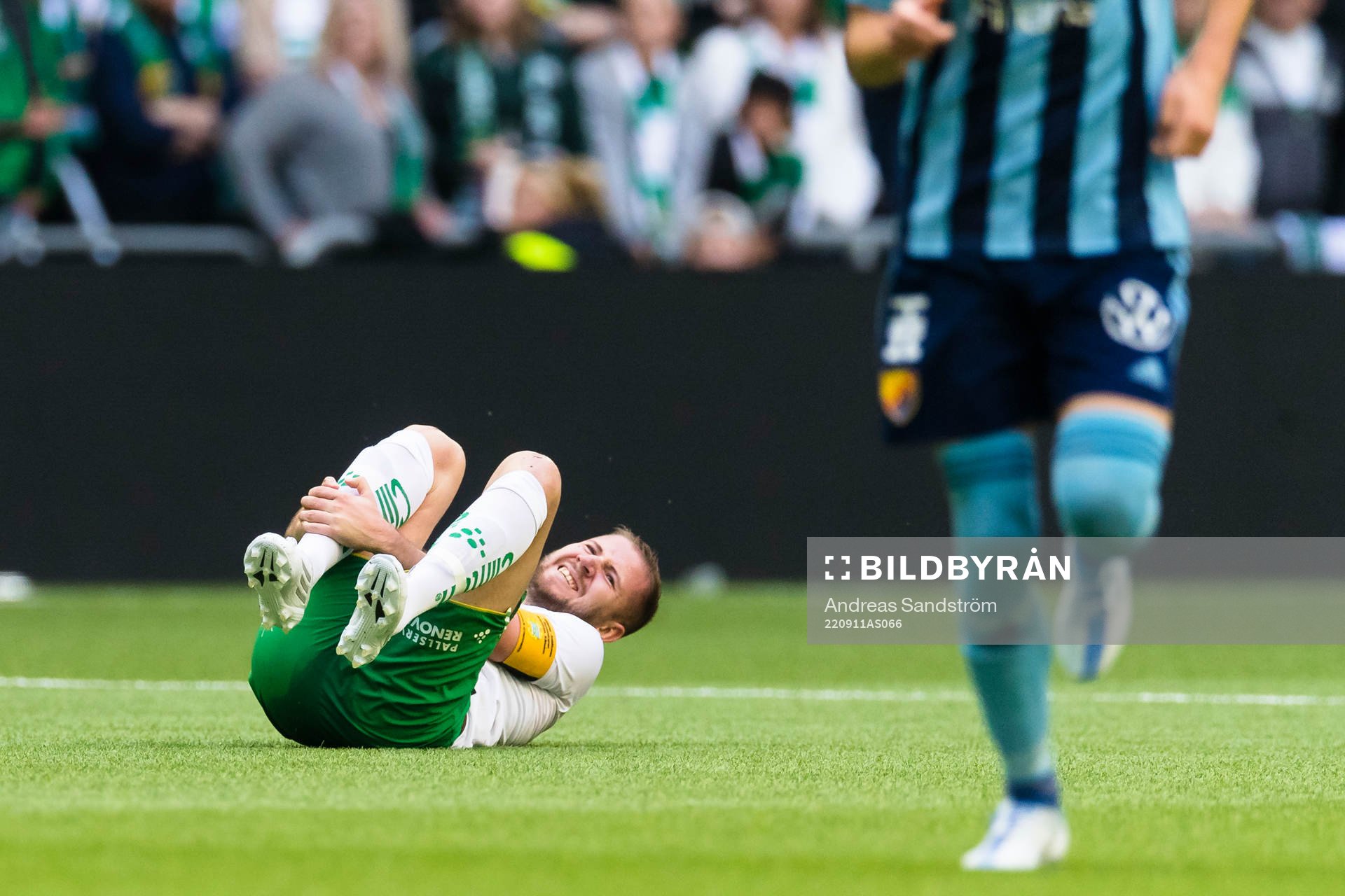 Hammarbys Darijan Bojanic har ont på konstgräset