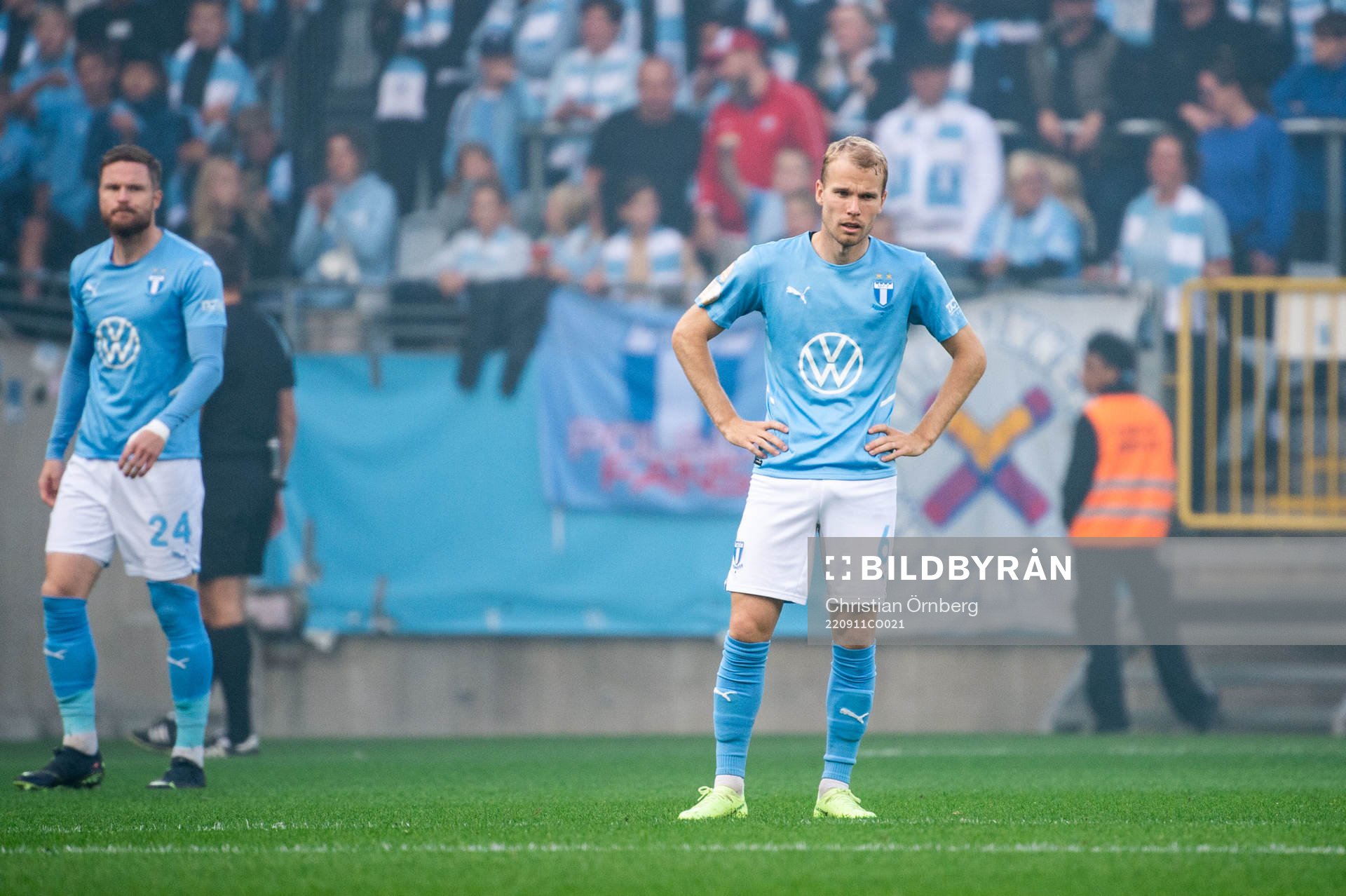 Malmö FFs Oscar Lewicki deppar