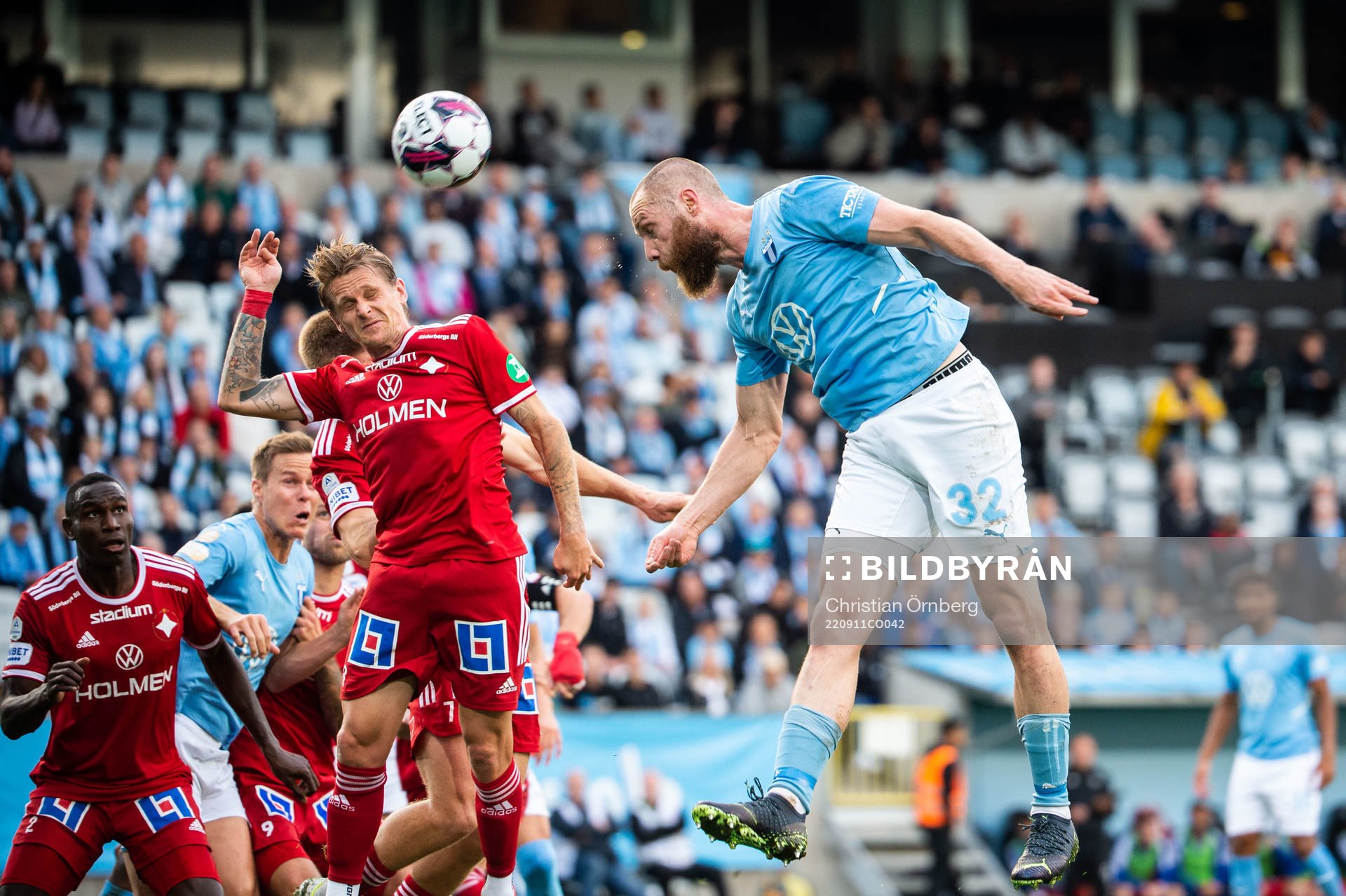 IFK Norrköpings Ari Freyr Skulason och Malmö FFs Jo Inge