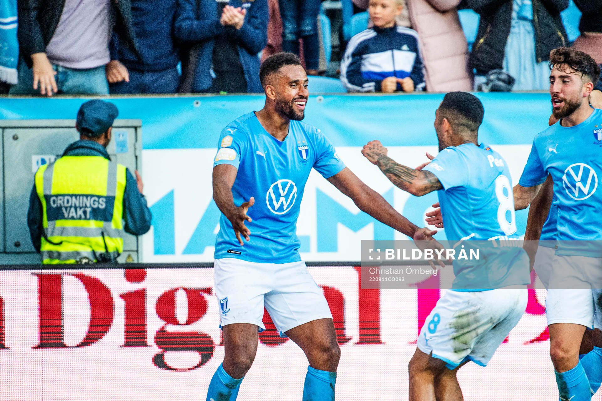 Malmö FFs Isaac Kiese Thelin jublar
