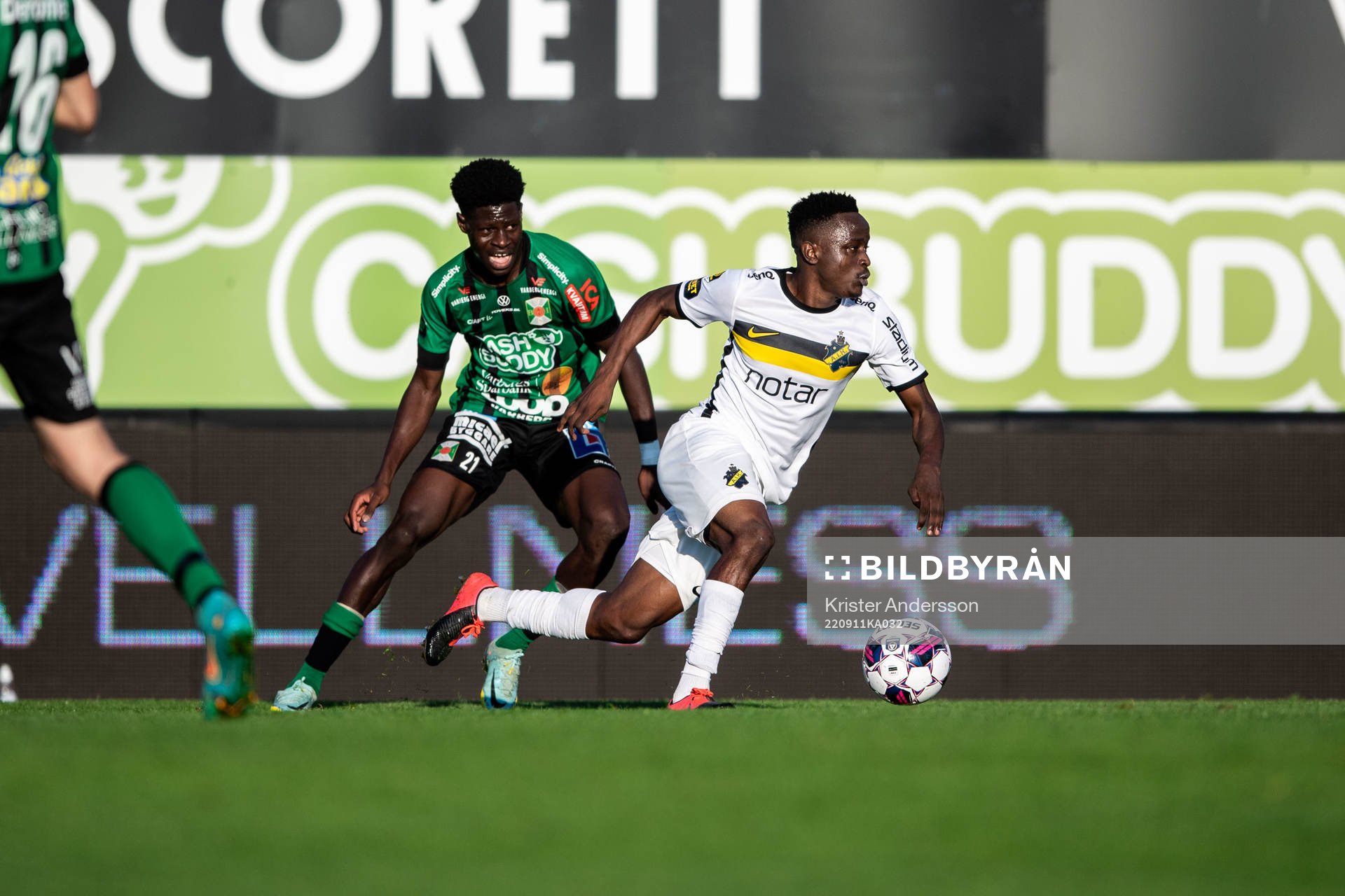 Varbergs Filipe Sisse och AIKs Erick Otieno Ouma